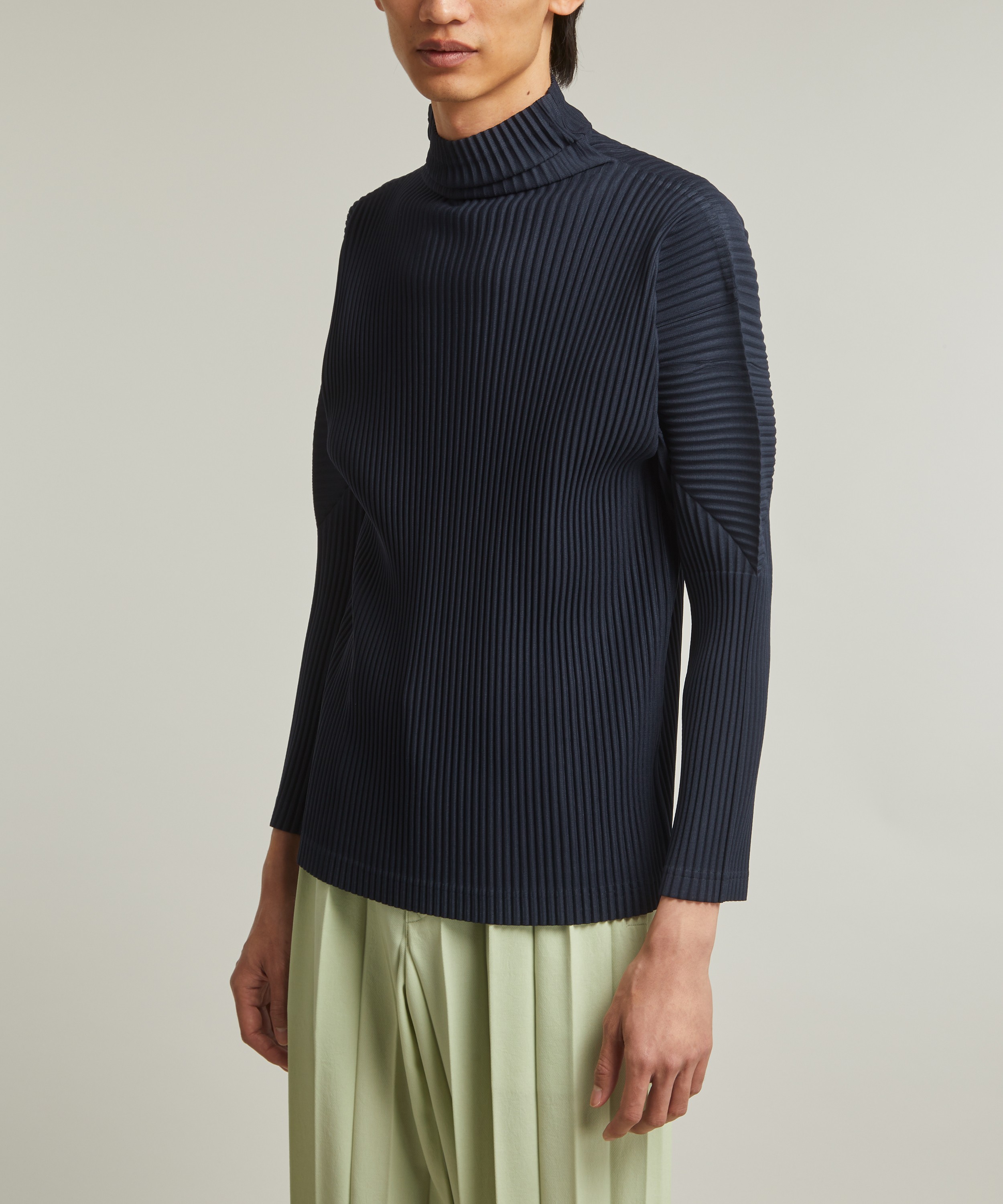 Homme Plisse Issey Miyake - Pleated Mock Neck Shirt image number 2