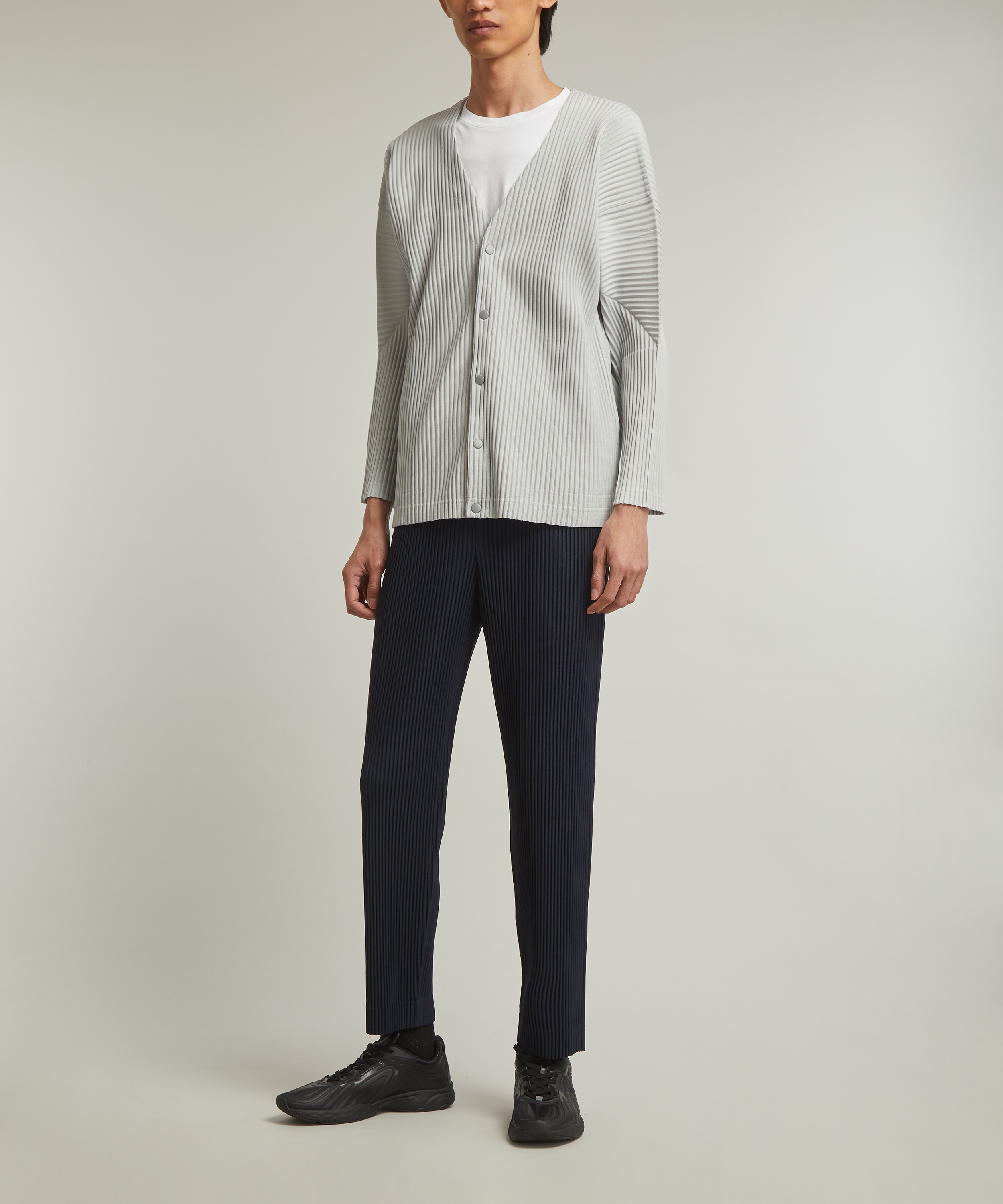 Homme Plisse Issey Miyake - Pleated V-Neck Cardigan image number 1