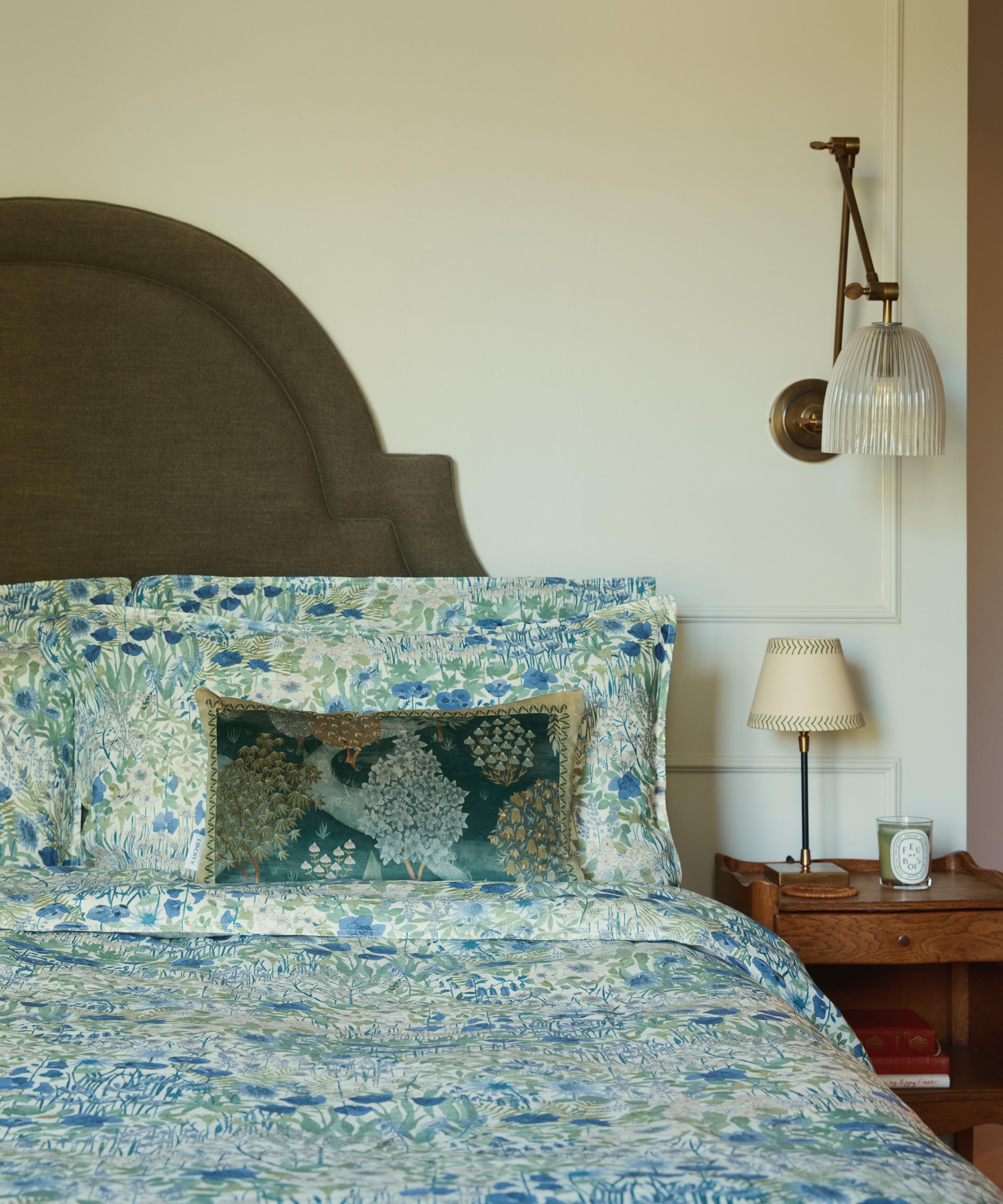 Liberty - Faria Meadow Linen Standard Pillowcase image number 1