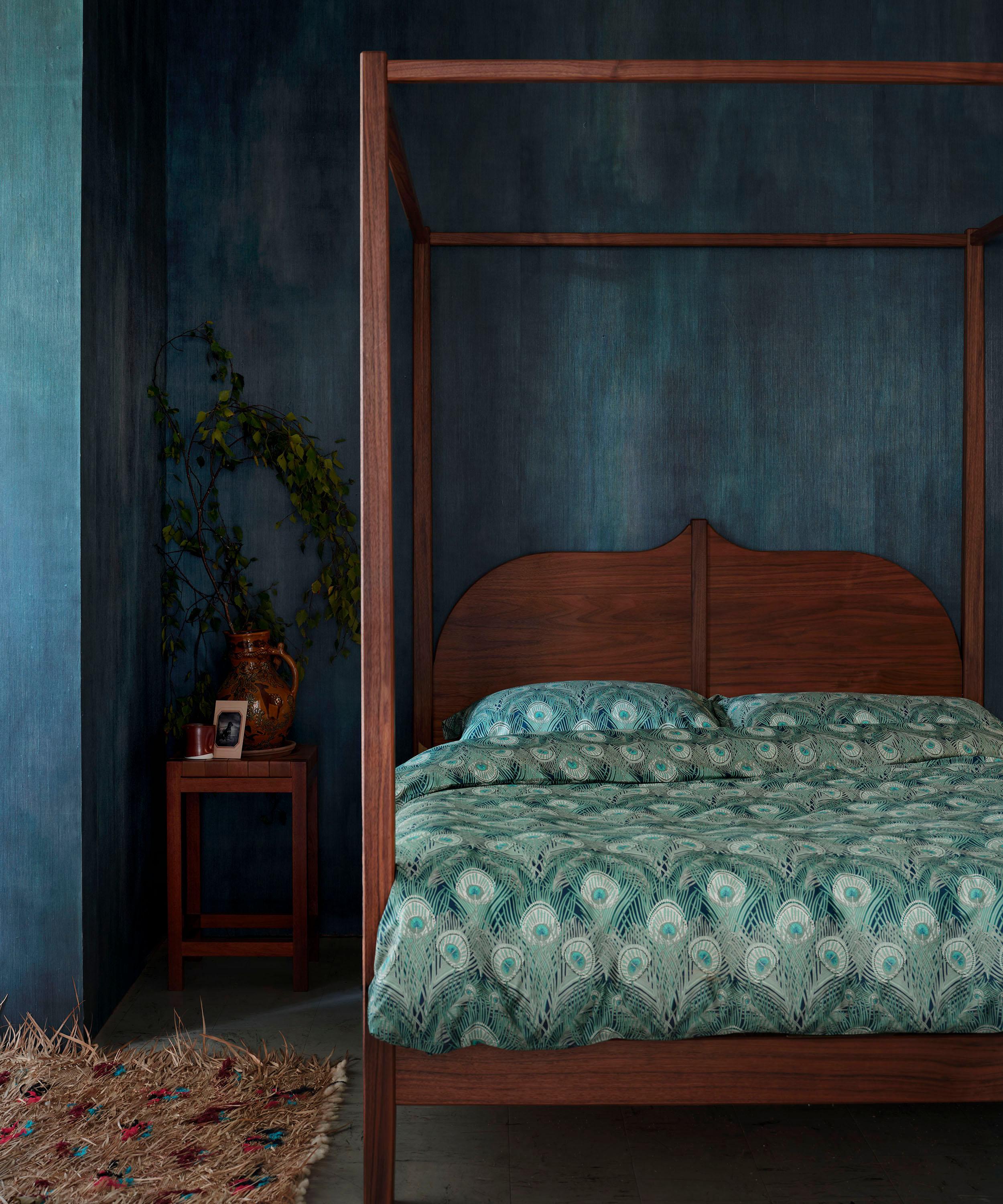 Liberty - Hera Cotton Sateen Super King Duvet Cover Set image number 1