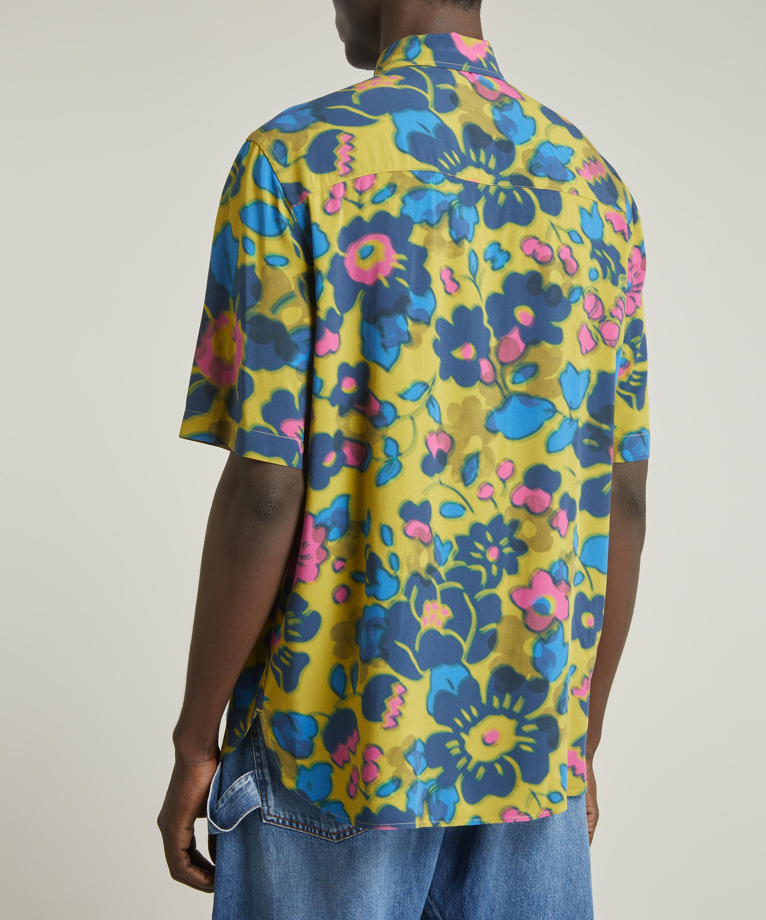 Liberty - A versatile easy to wear infusion of colour our new Fiesta shirt shakes-up heritage styles with its ultra casual fit. image number 3