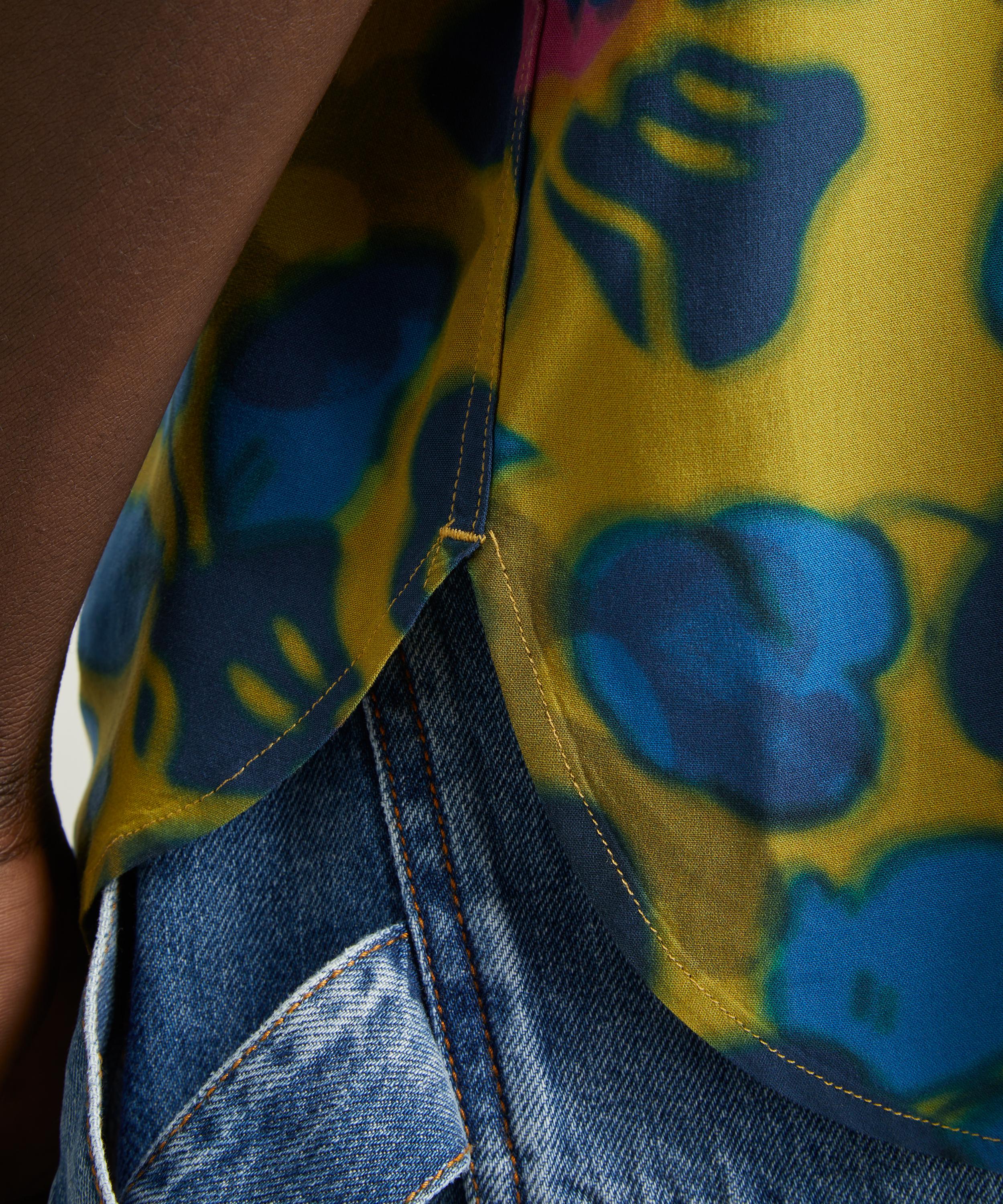 Liberty - A versatile easy to wear infusion of colour our new Fiesta shirt shakes-up heritage styles with its ultra casual fit. image number 4