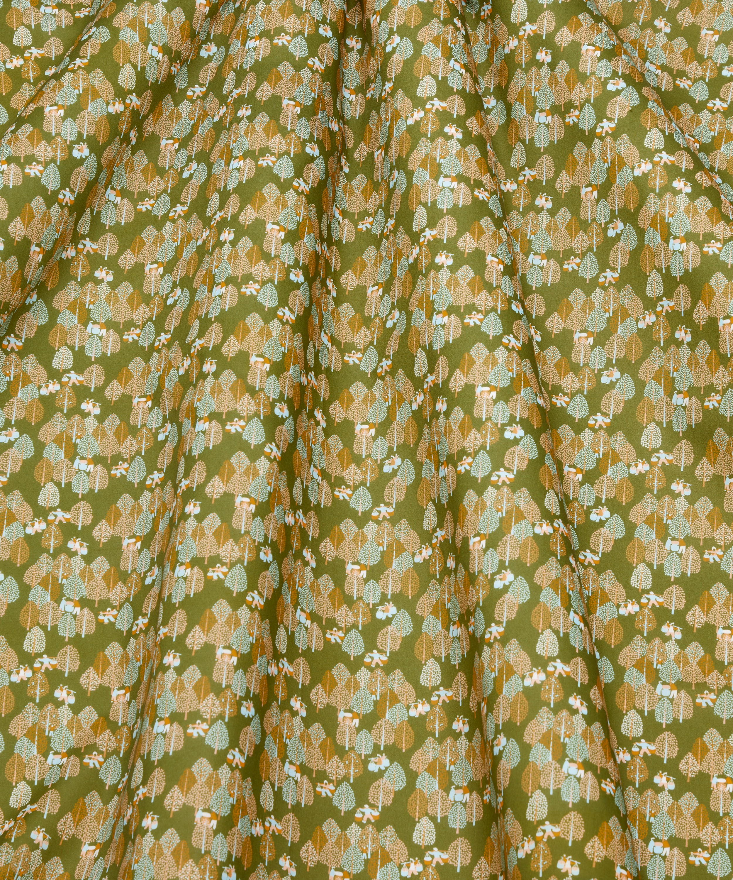 Liberty Fabrics - People in the Orchard Tana Lawn™ Cotton image number 2
