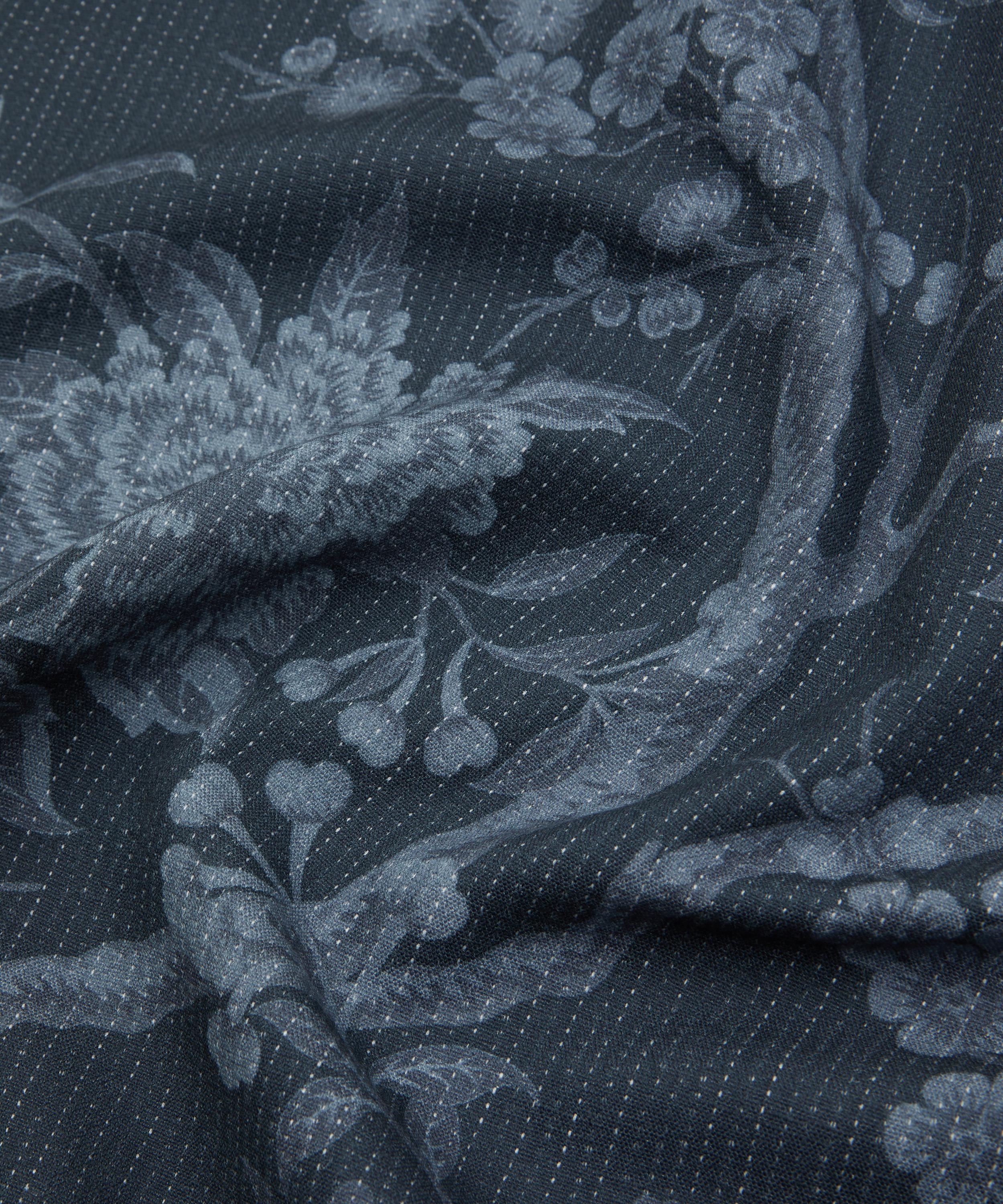 Liberty Interiors - Porcelain Flower in Ink image number 5