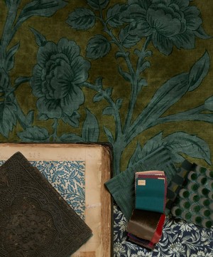 Liberty Interiors - Sambourne Vine Downley Velvet in Kelp image number 1