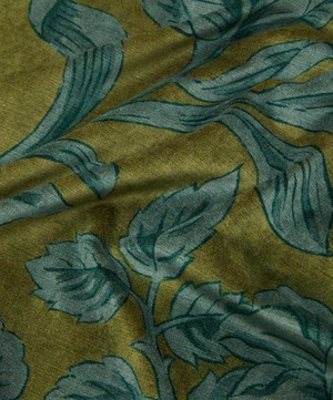 Liberty Interiors - Sambourne Vine Downley Velvet in Kelp image number 4