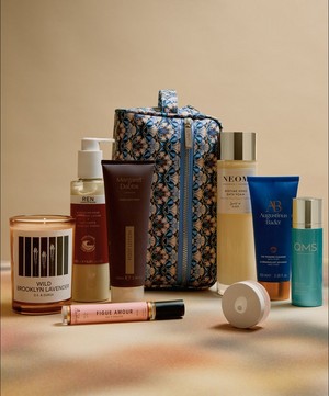 Liberty - All About Her Beauty Kit image number 1
