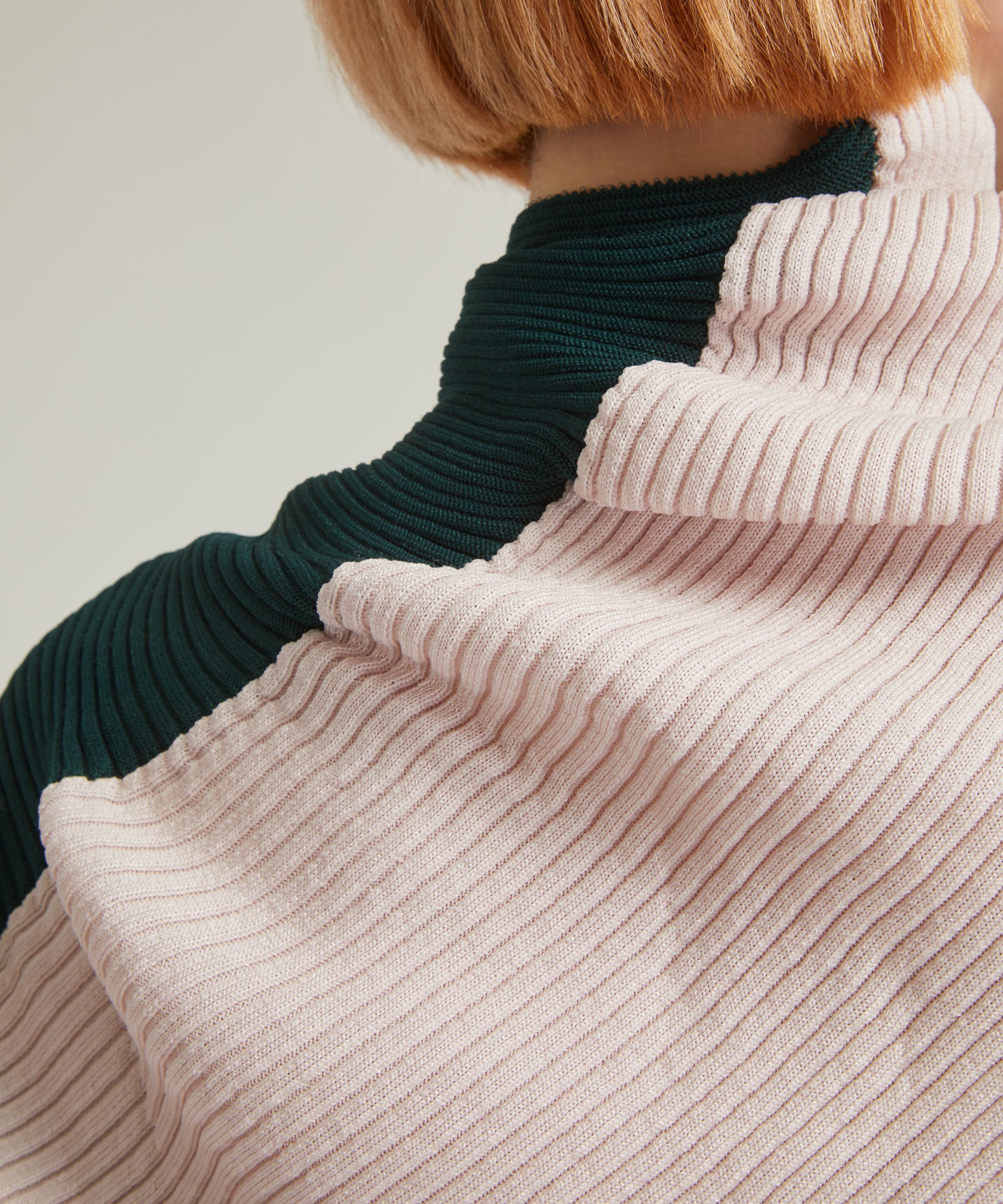 Issey Miyake - AERATE Knit Turtleneck image number 4