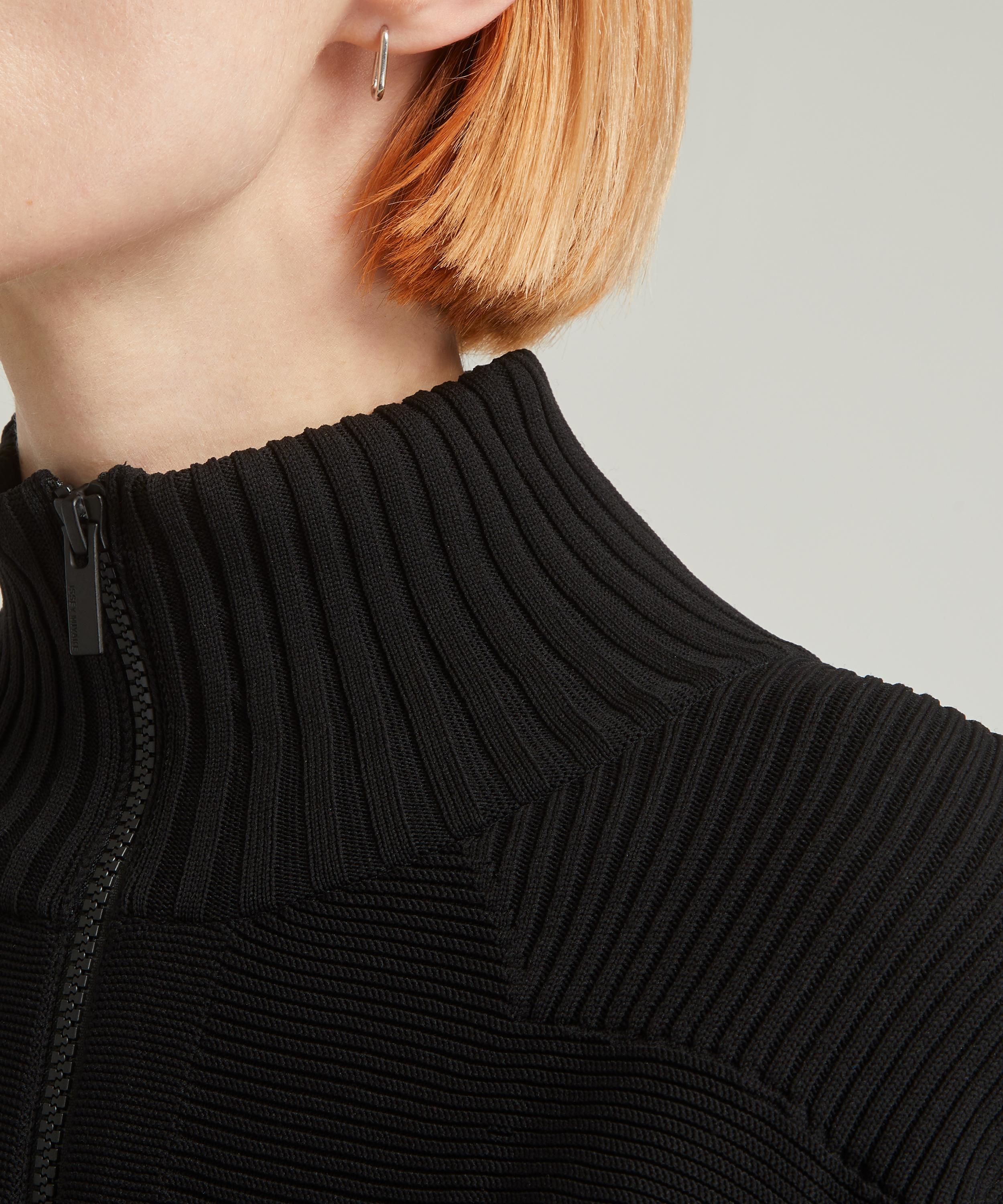 Issey Miyake - KONE KONE Knit Jacket image number 4