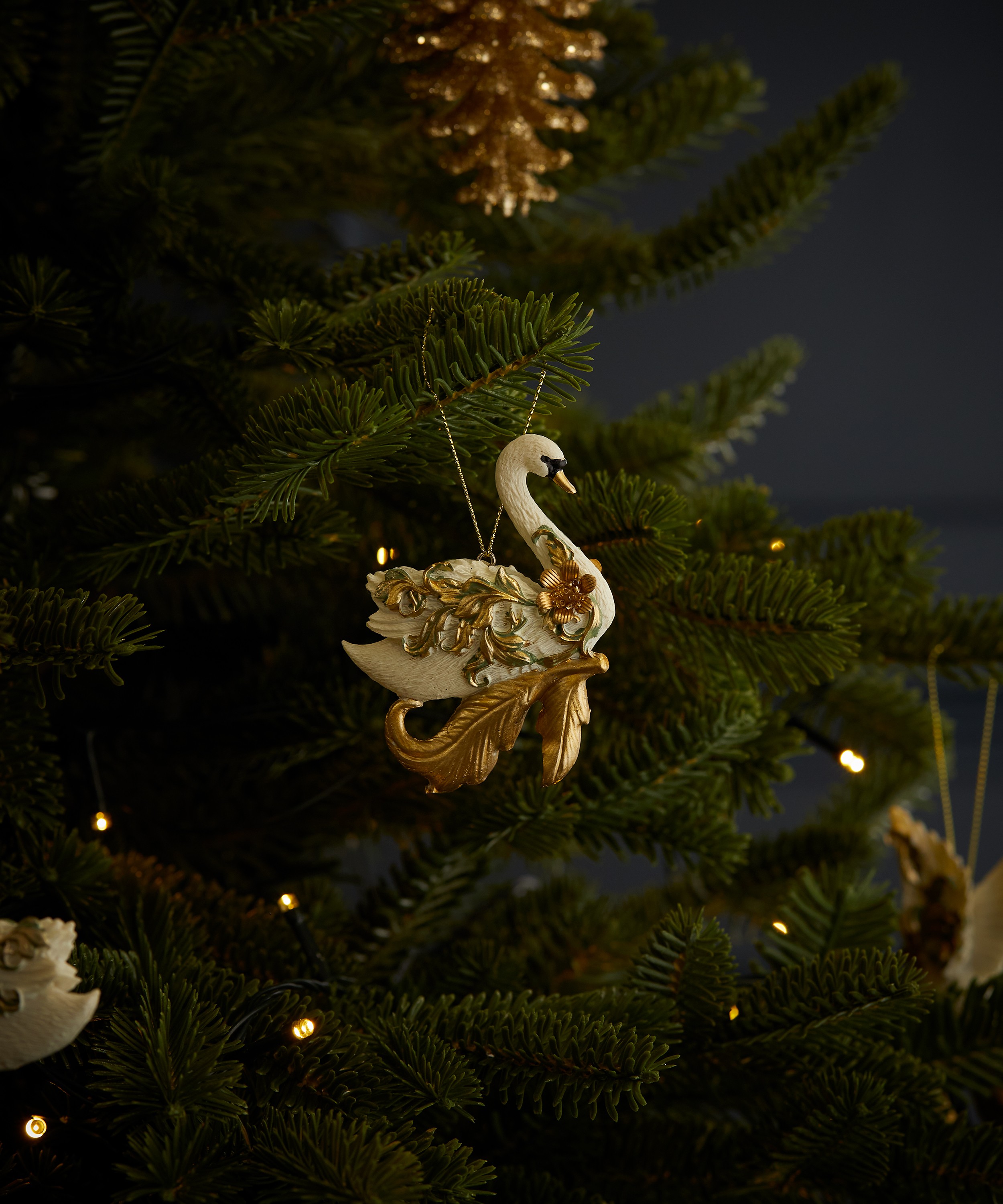 Christmas - Rococo Swan Leaf Ornament image number 1