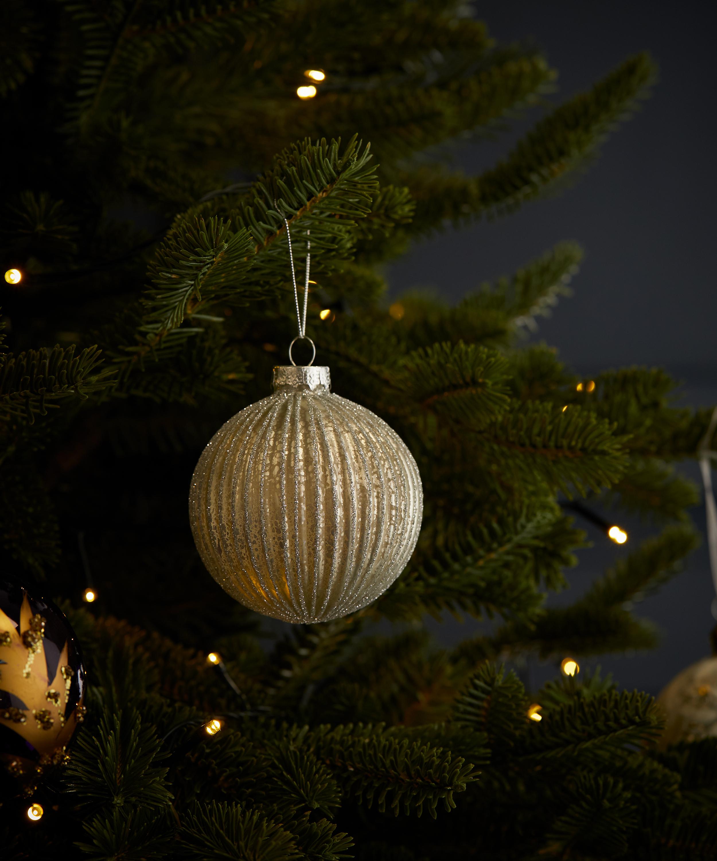 Christmas - Silver Ribbed Glass Bauble image number 1