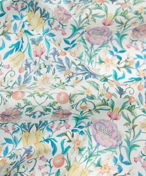 Liberty Fabrics - May’s Orchard Organic Tana Lawn™ Cotton image number 3