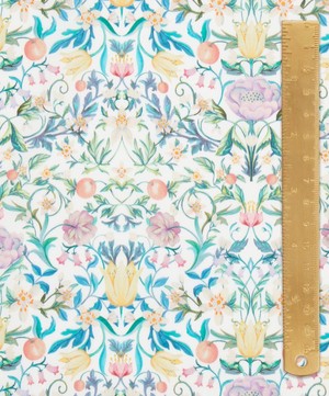 Liberty Fabrics - May’s Orchard Organic Tana Lawn™ Cotton image number 4