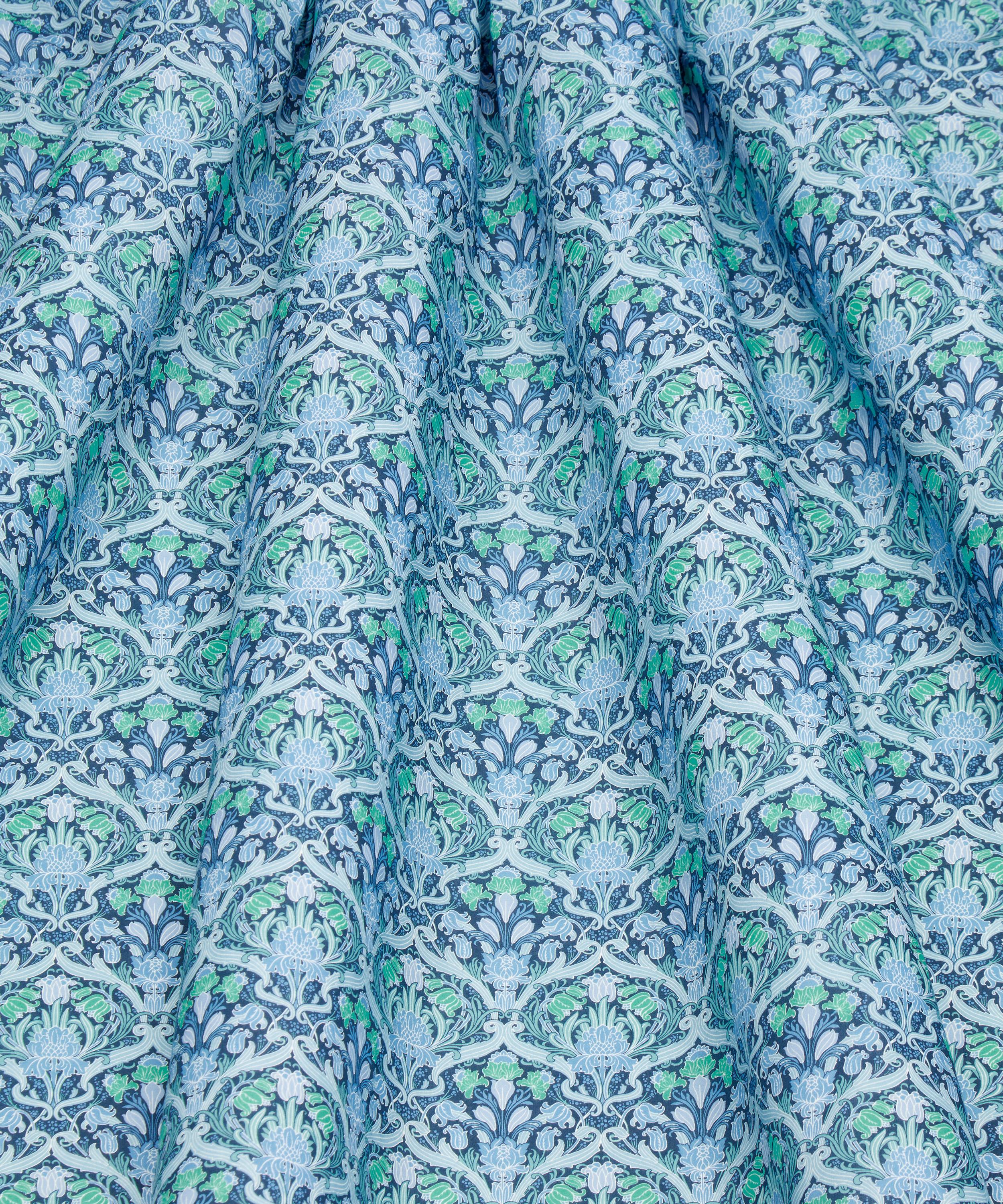 Liberty Fabrics - Tulip Flourish Organic Tana Lawn™ Cotton image number 2