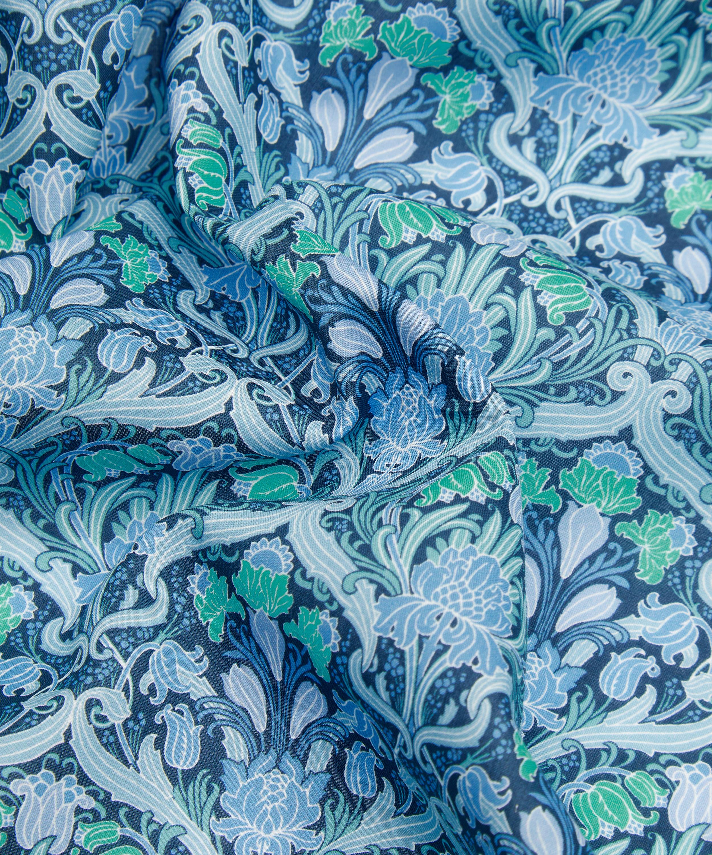 Liberty Fabrics - Tulip Flourish Organic Tana Lawn™ Cotton image number 3