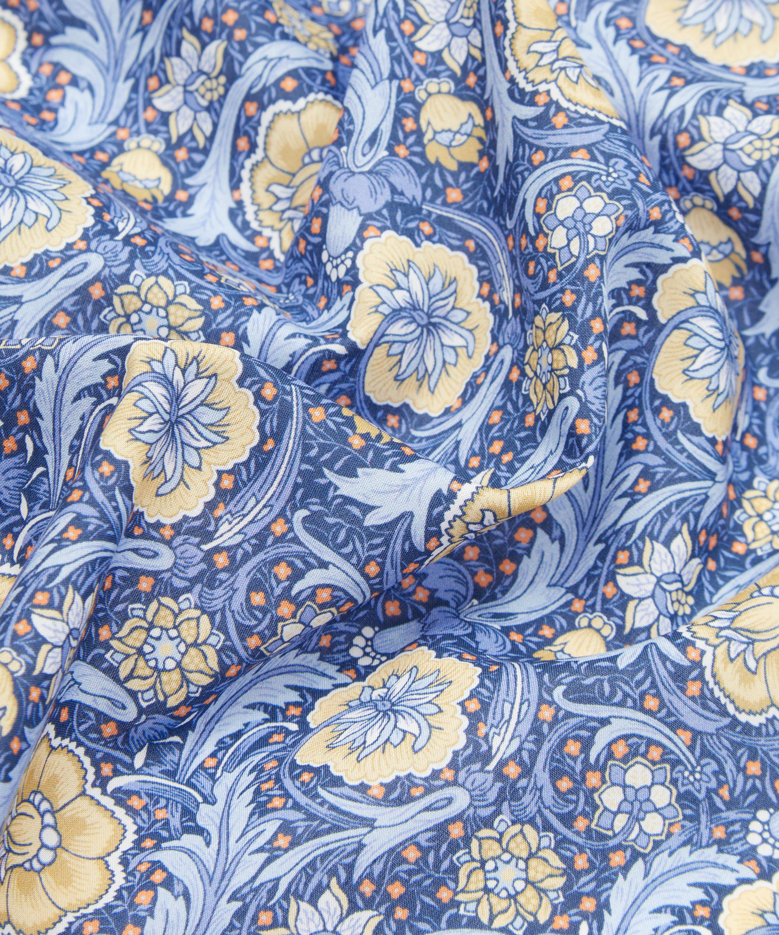 Liberty Fabrics - Finesse Organic Tana Lawn™ Cotton image number 3