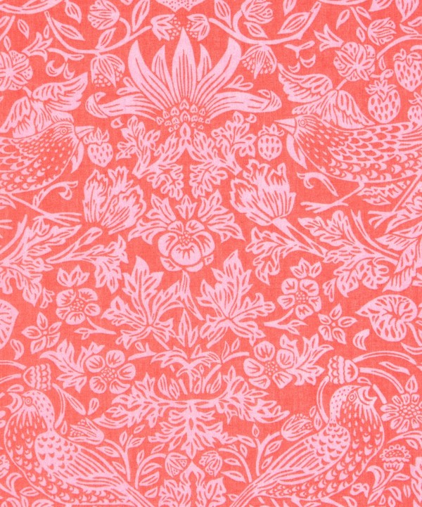 Liberty Fabrics - Strawberry Meadow Organic Tana Lawn™ Cotton image number null