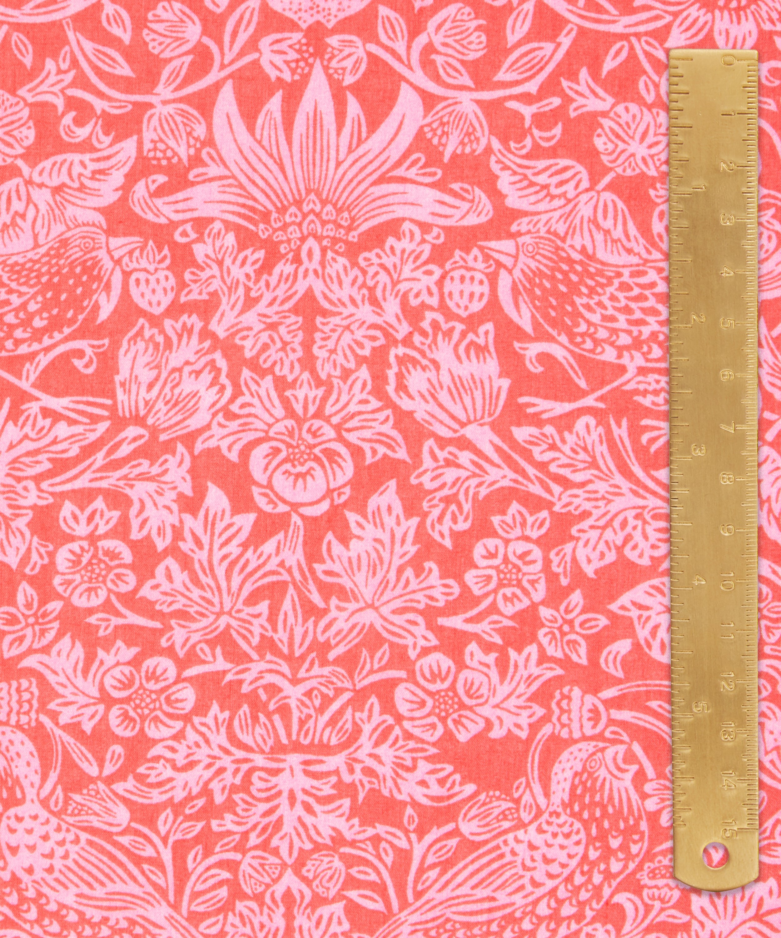 Liberty Fabrics - Strawberry Meadow Organic Tana Lawn™ Cotton image number 4