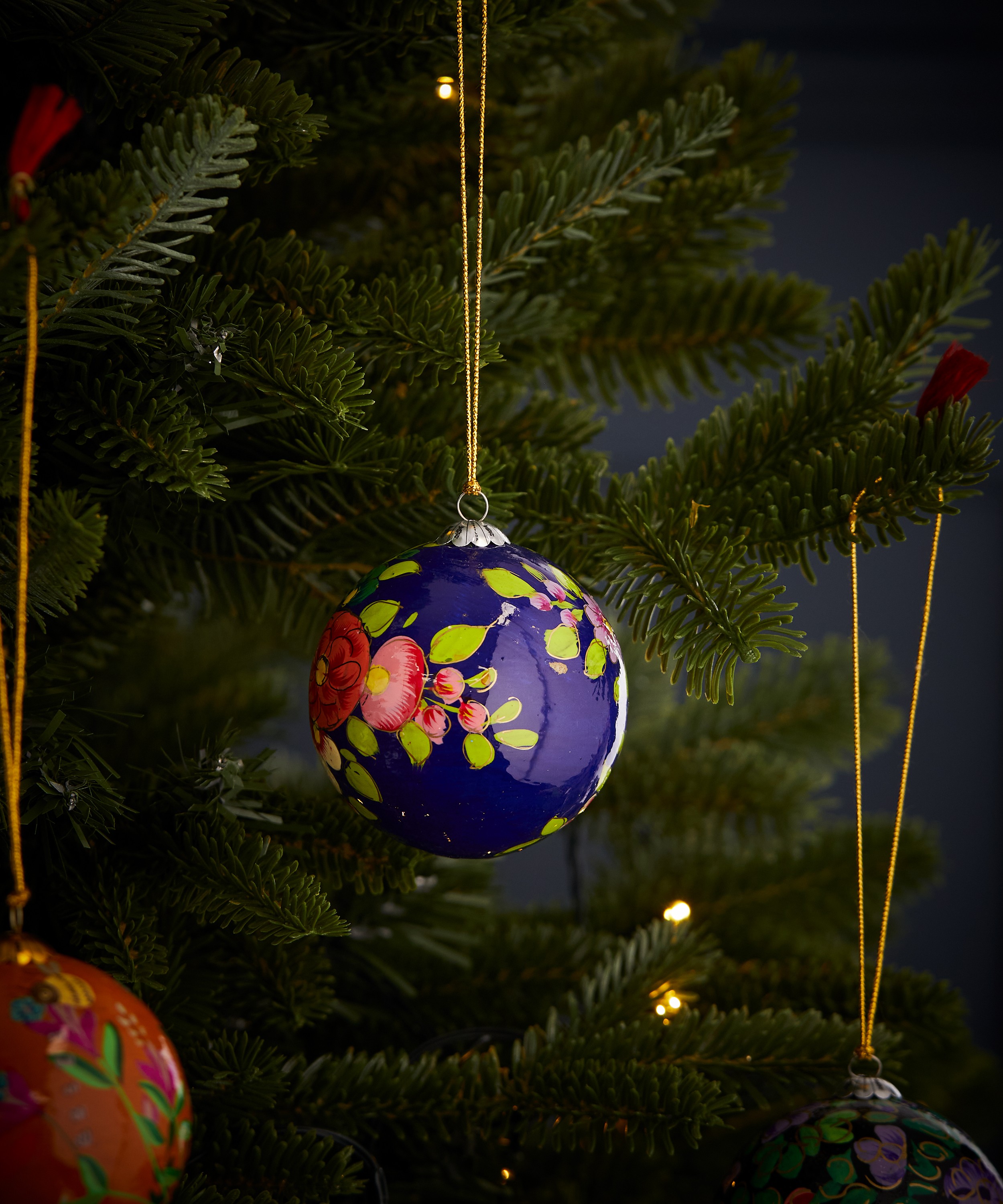 Christmas - Royal Blue Blooms Papier-Mâché Bauble image number 1