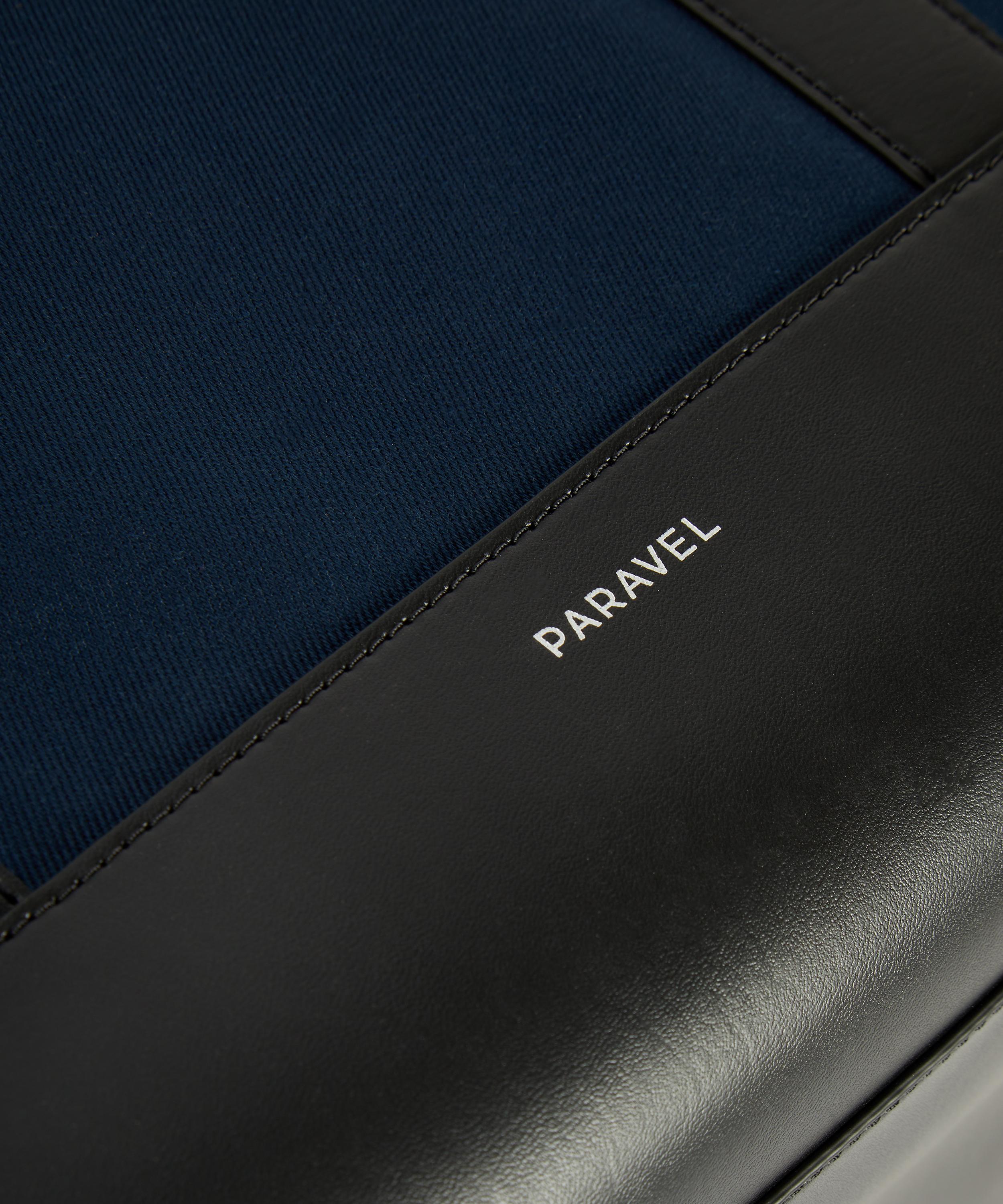 Paravel - Rove Weekender Bag image number 4