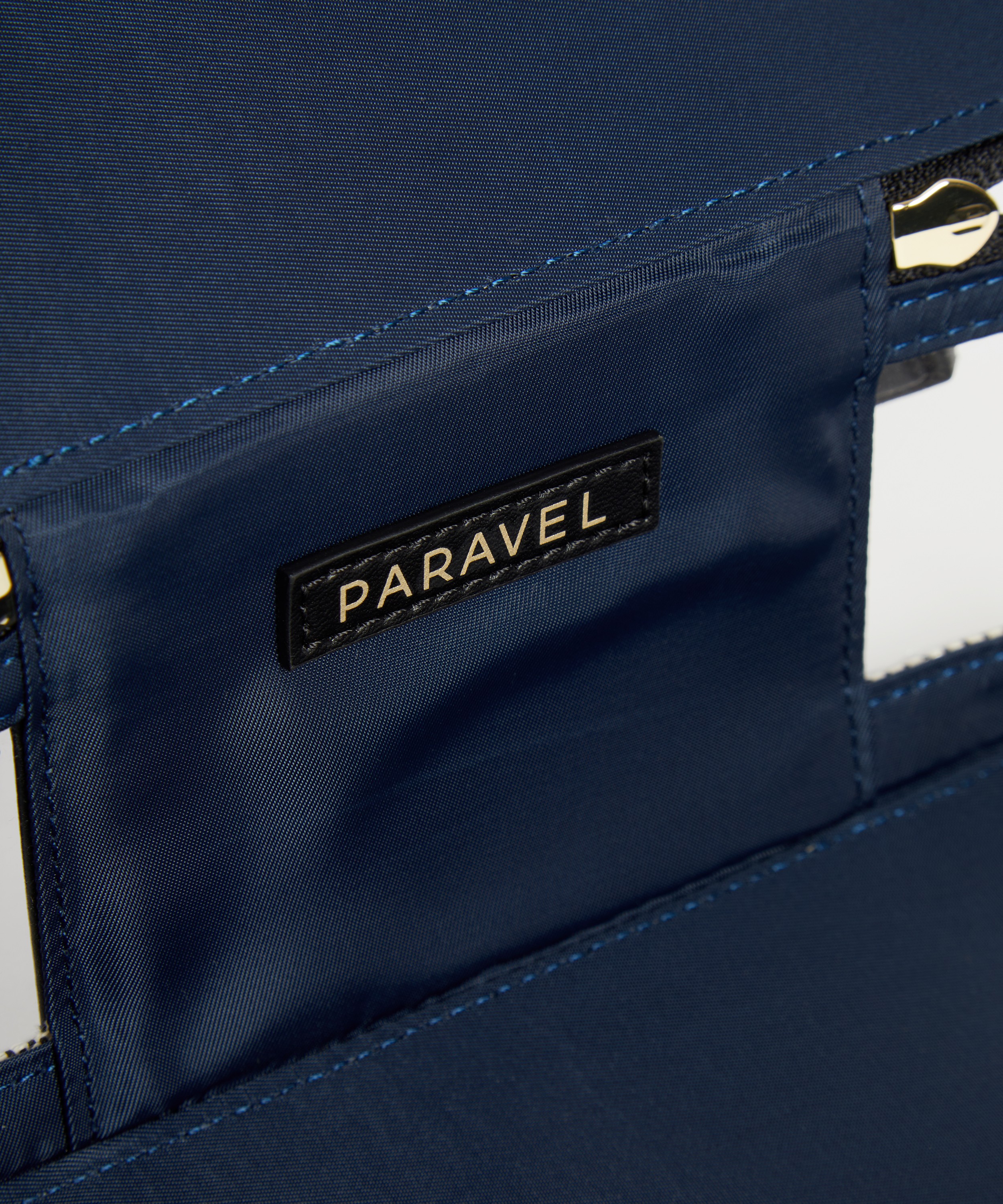 Paravel - See-All Vanity Case image number 3