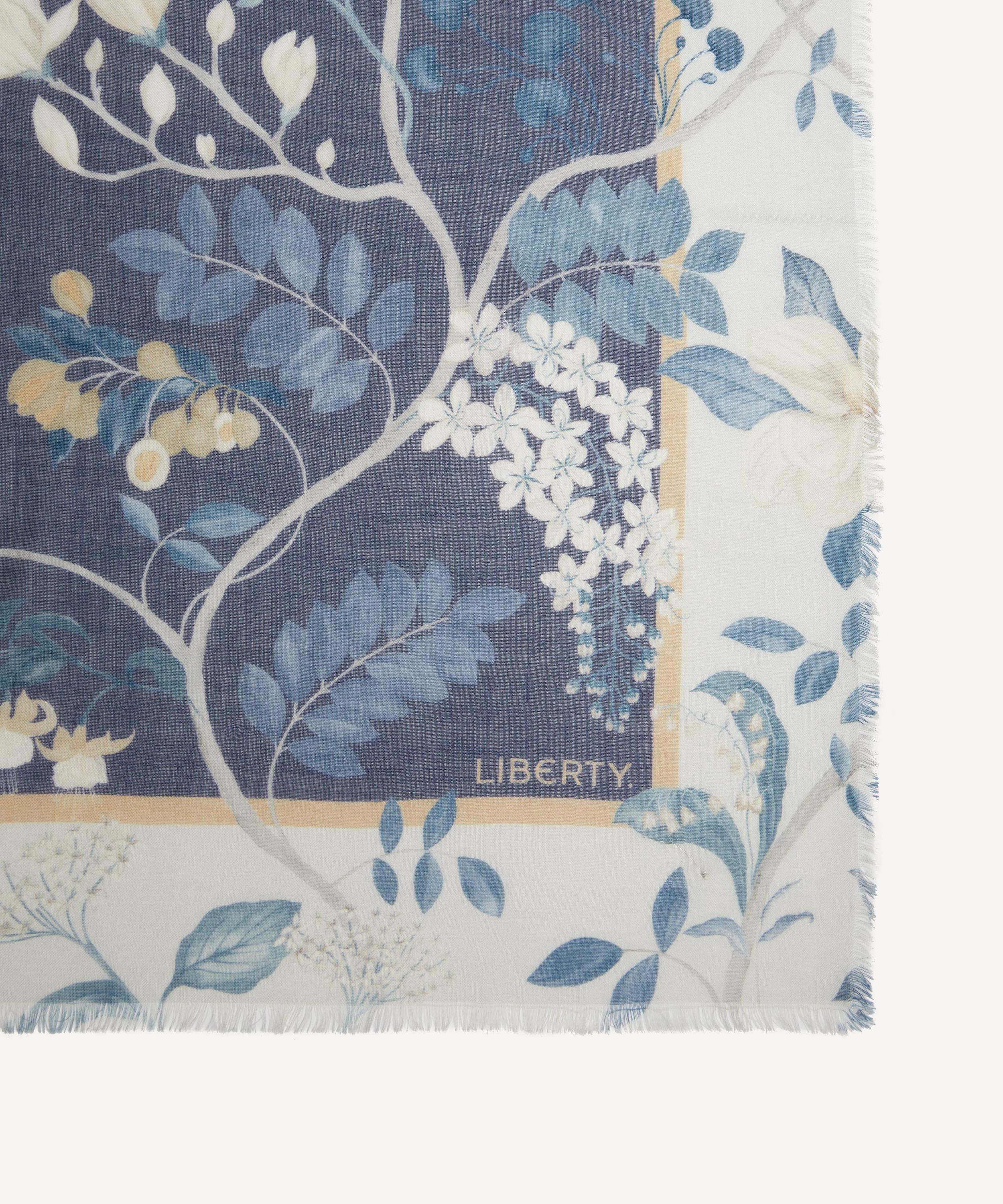 Liberty - Magical Plants 140x140 Silk-Cashmere Scarf image number 3