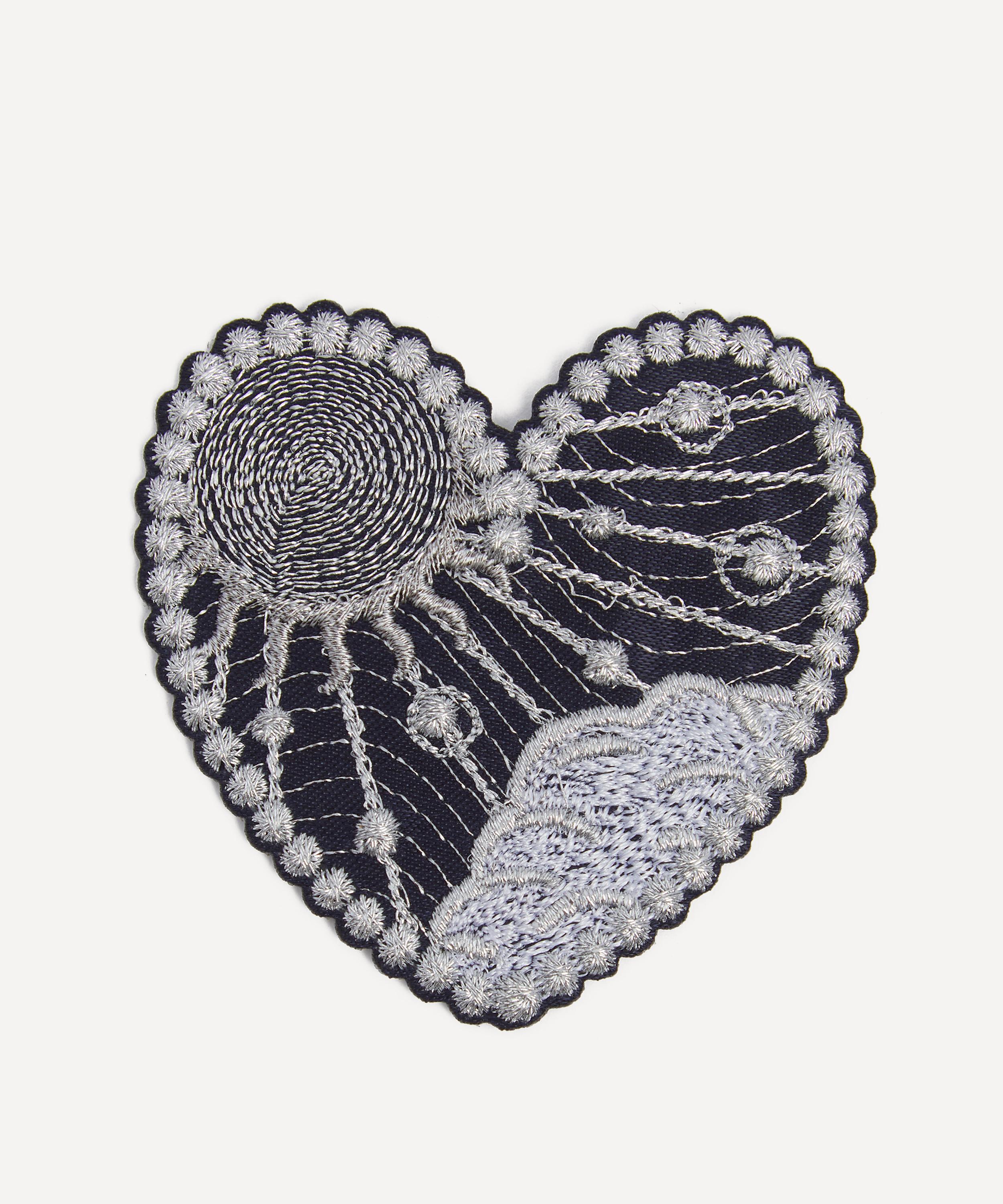 Royal Horticultural Society - In The Garden Embroidery Hoop Kit image number 3