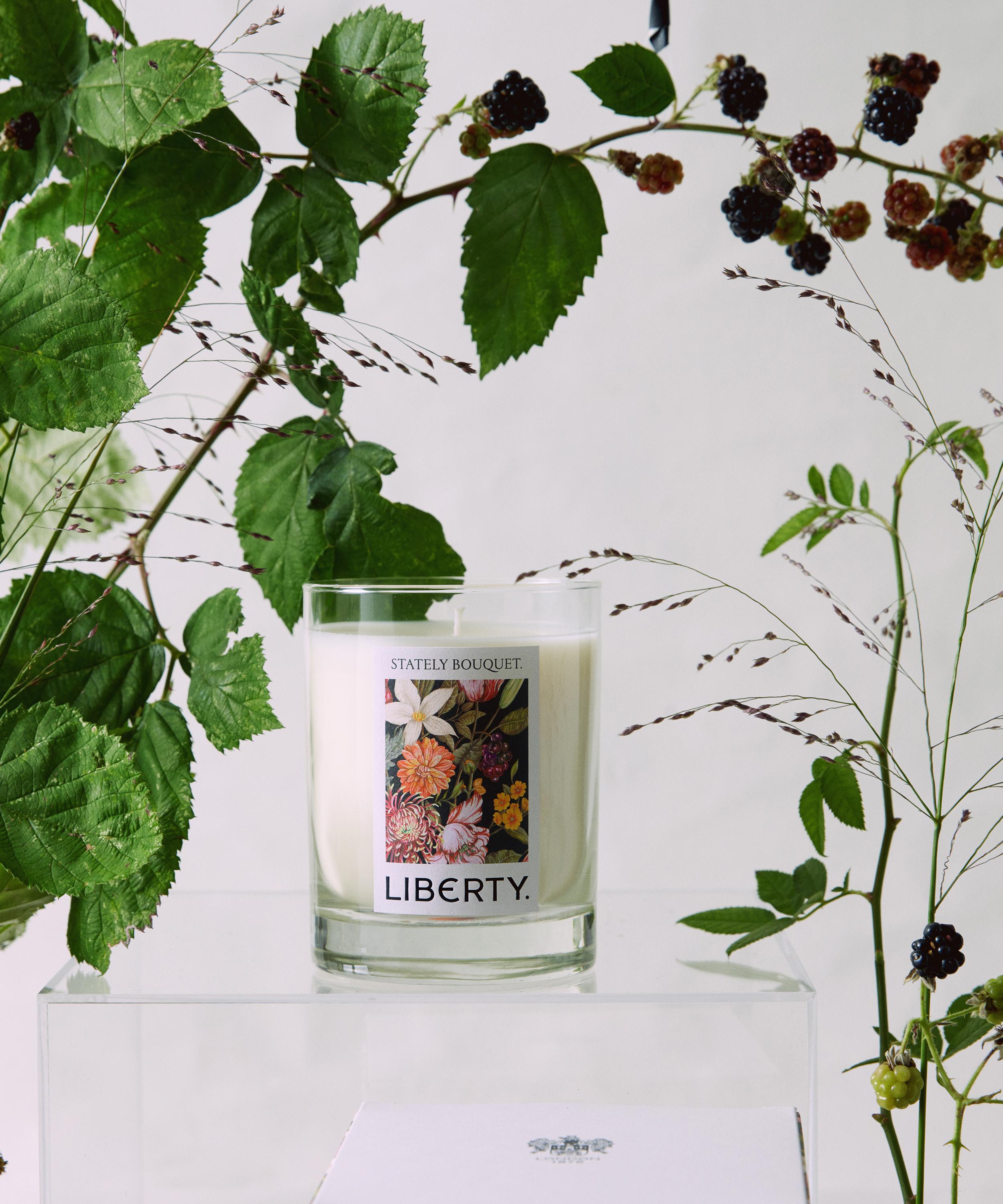 Liberty - Stately Bouquet Scented Candle 300g image number 2