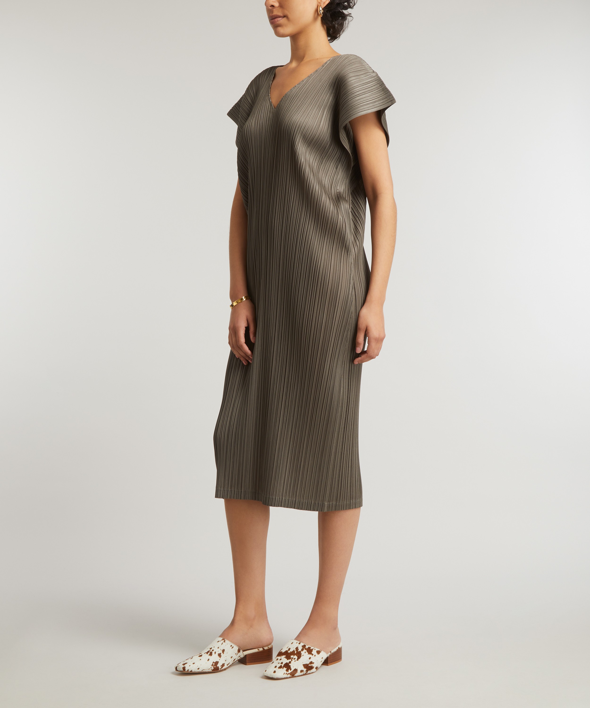 Pleats Please Issey Miyake - MONTHLY COLOURS MARCH Pleated Dress image number 2