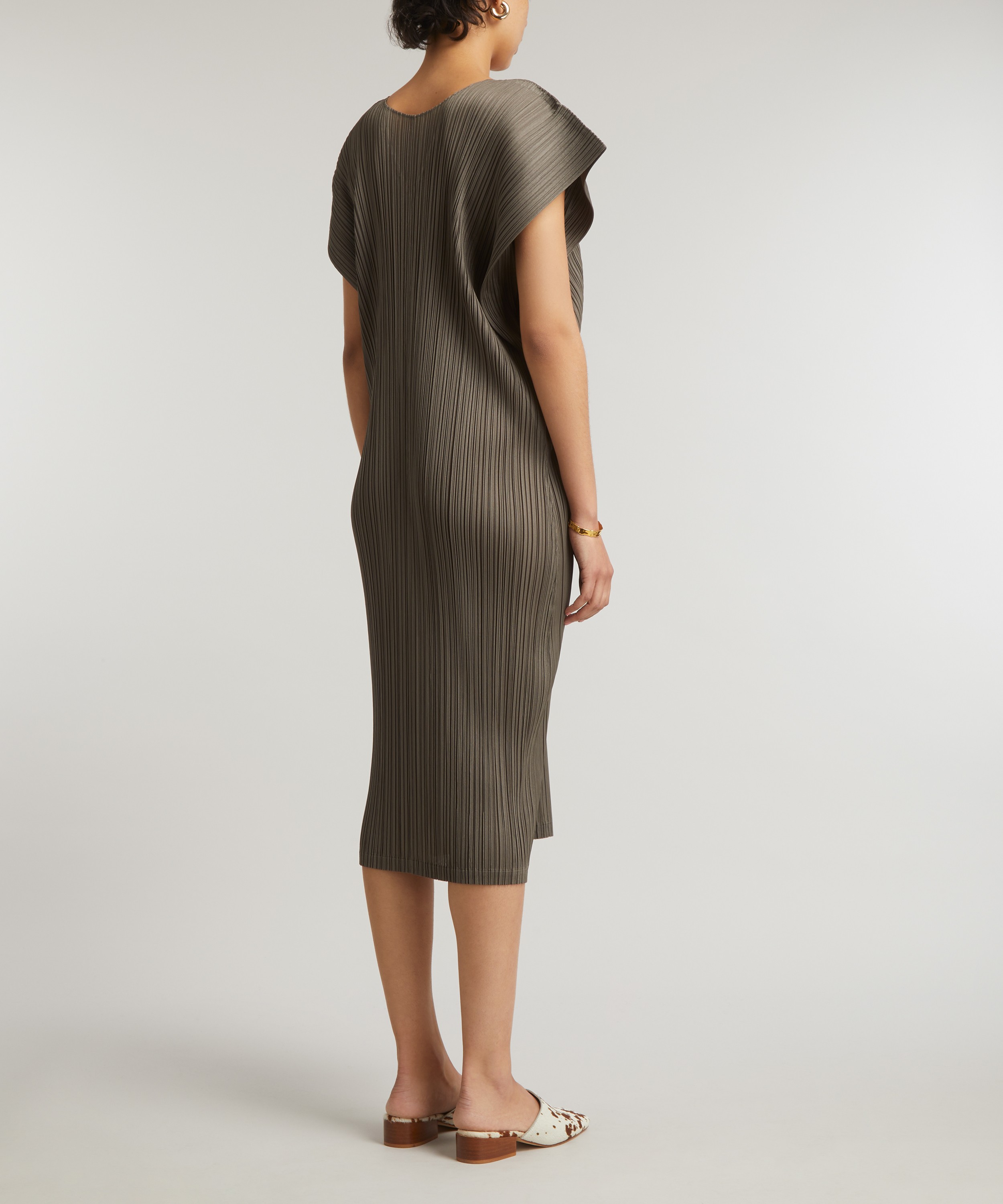 Pleats Please Issey Miyake - MONTHLY COLOURS MARCH Pleated Dress image number 3