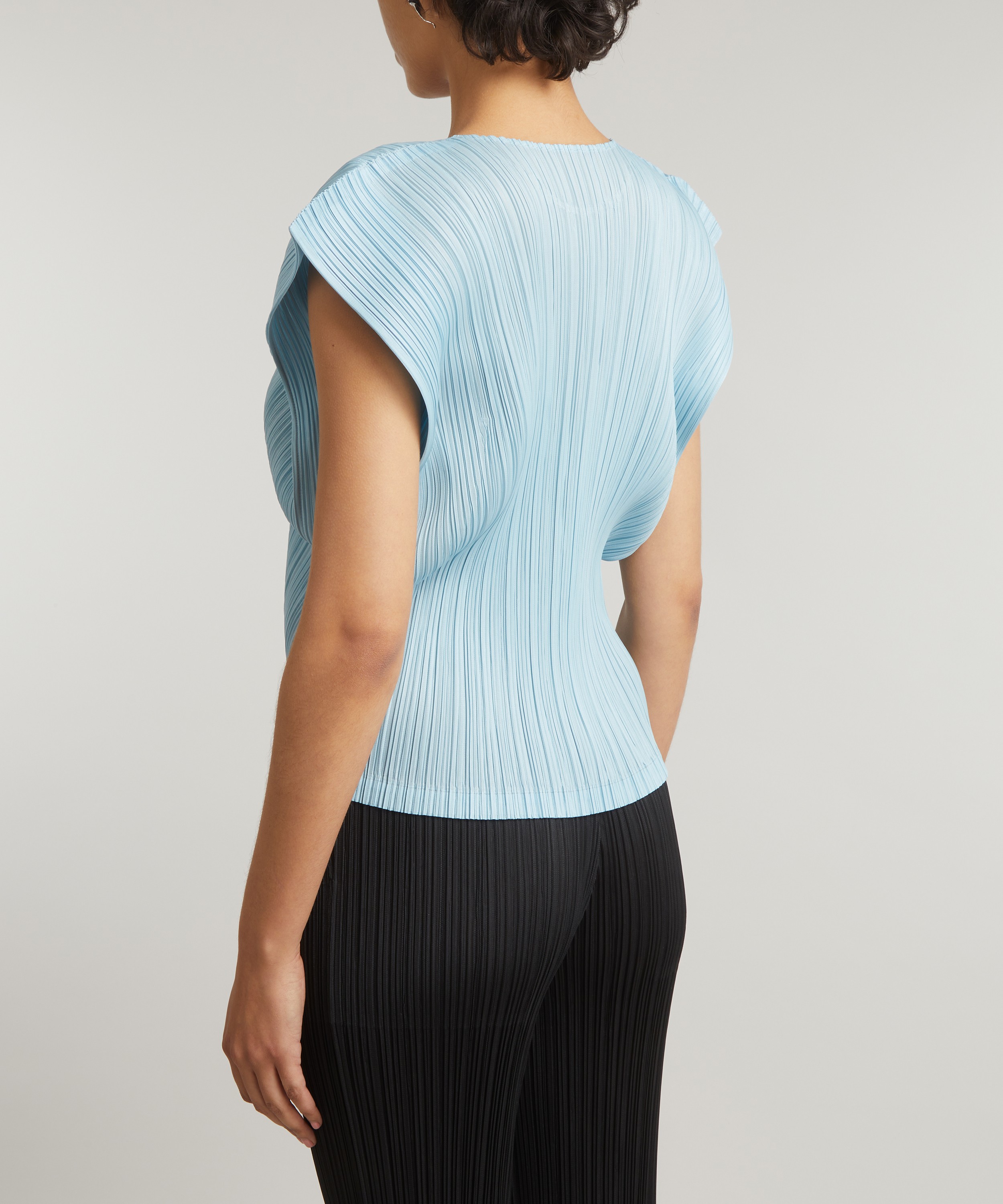 Pleats Please Issey Miyake - MONTHLY COLOURS MARCH Pleated Top image number 3