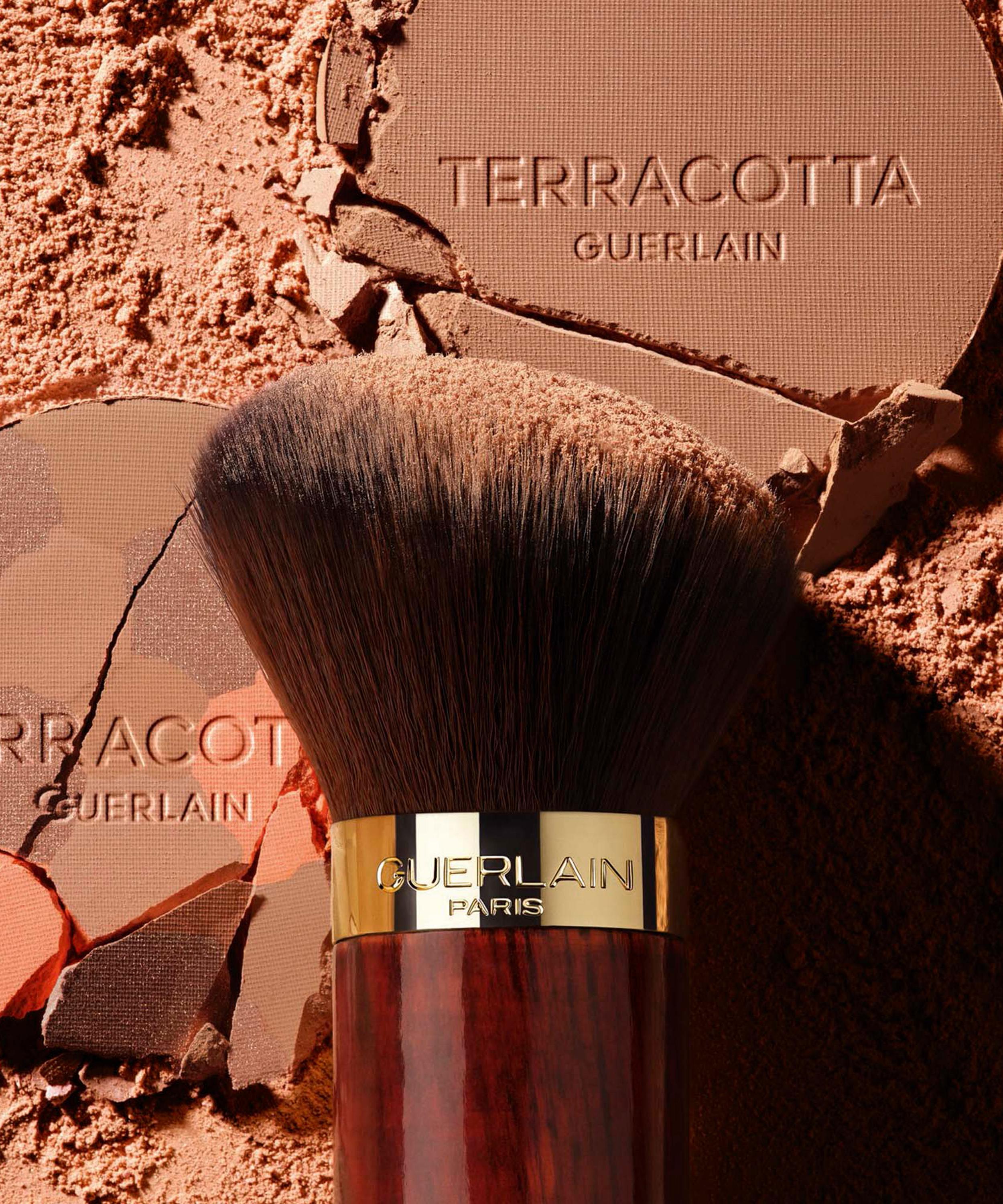 Guerlain - Terracotta Powder Makeup Brush image number 1