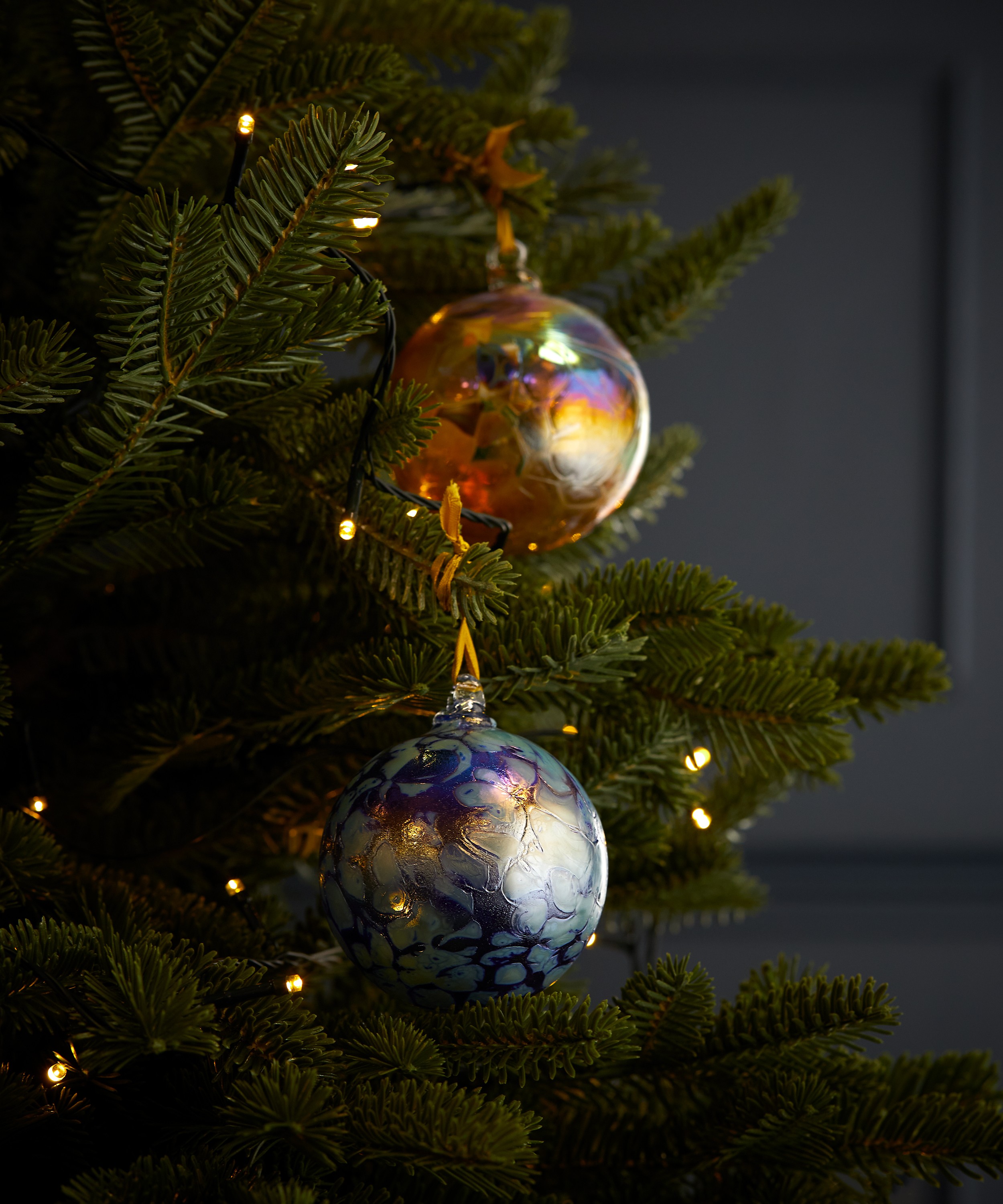 Christmas - Glass Bauble image number 1