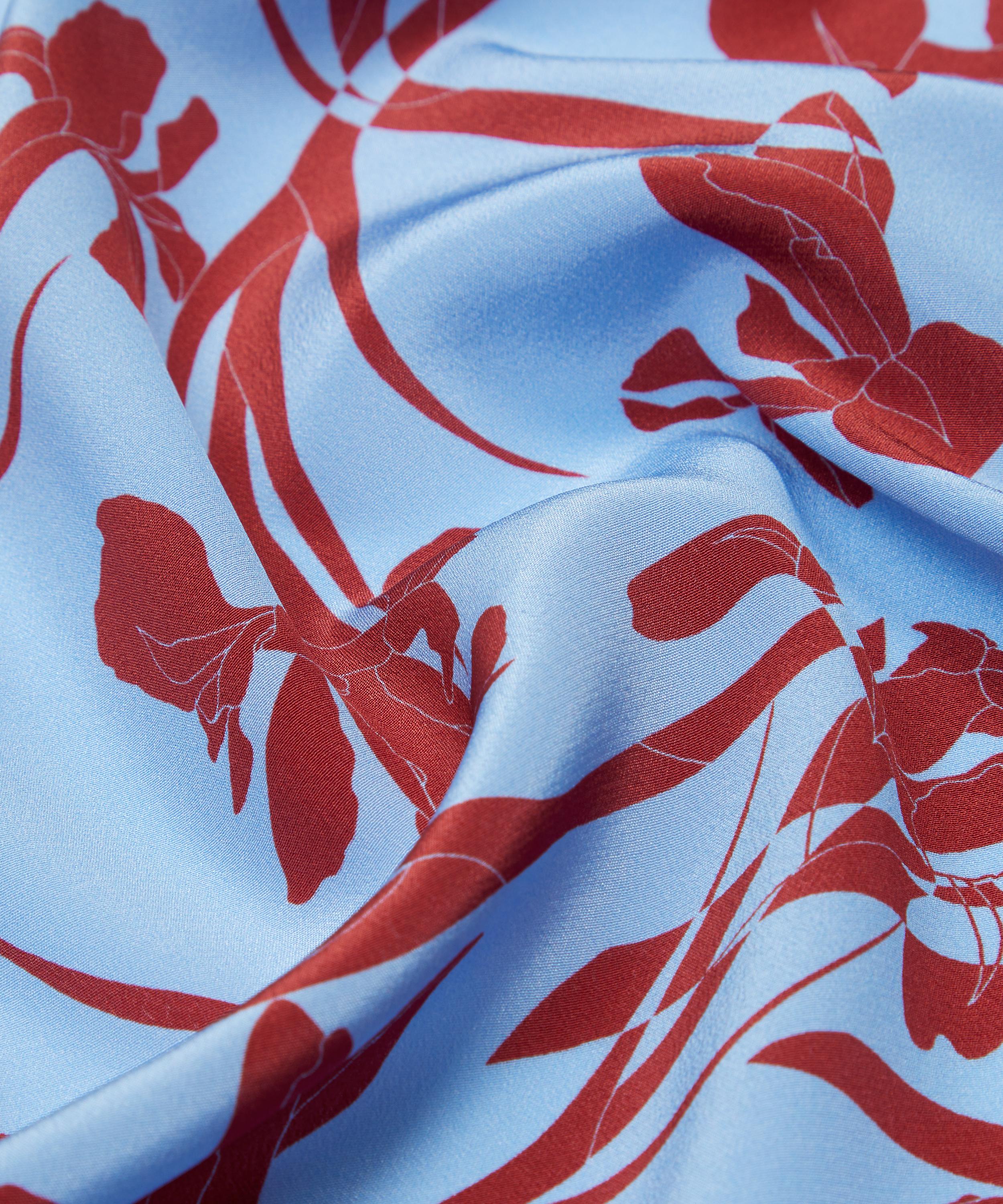 Liberty Fabrics - Iris Scatter Crepe de Chine image number 3