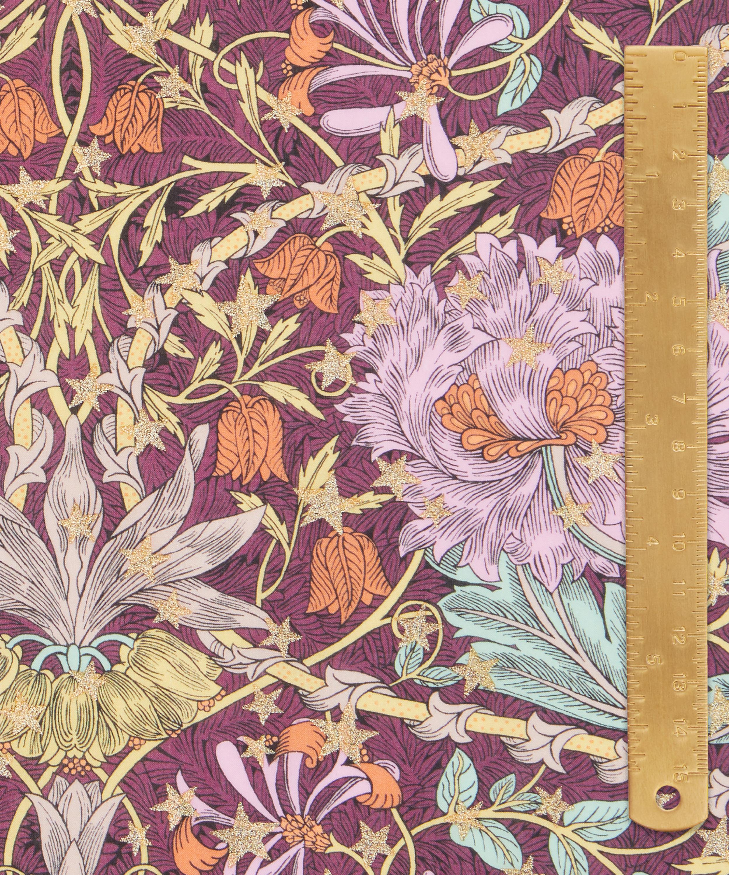 Liberty Fabrics - March Sparkle Organic Tana Lawn™ Cotton image number 4