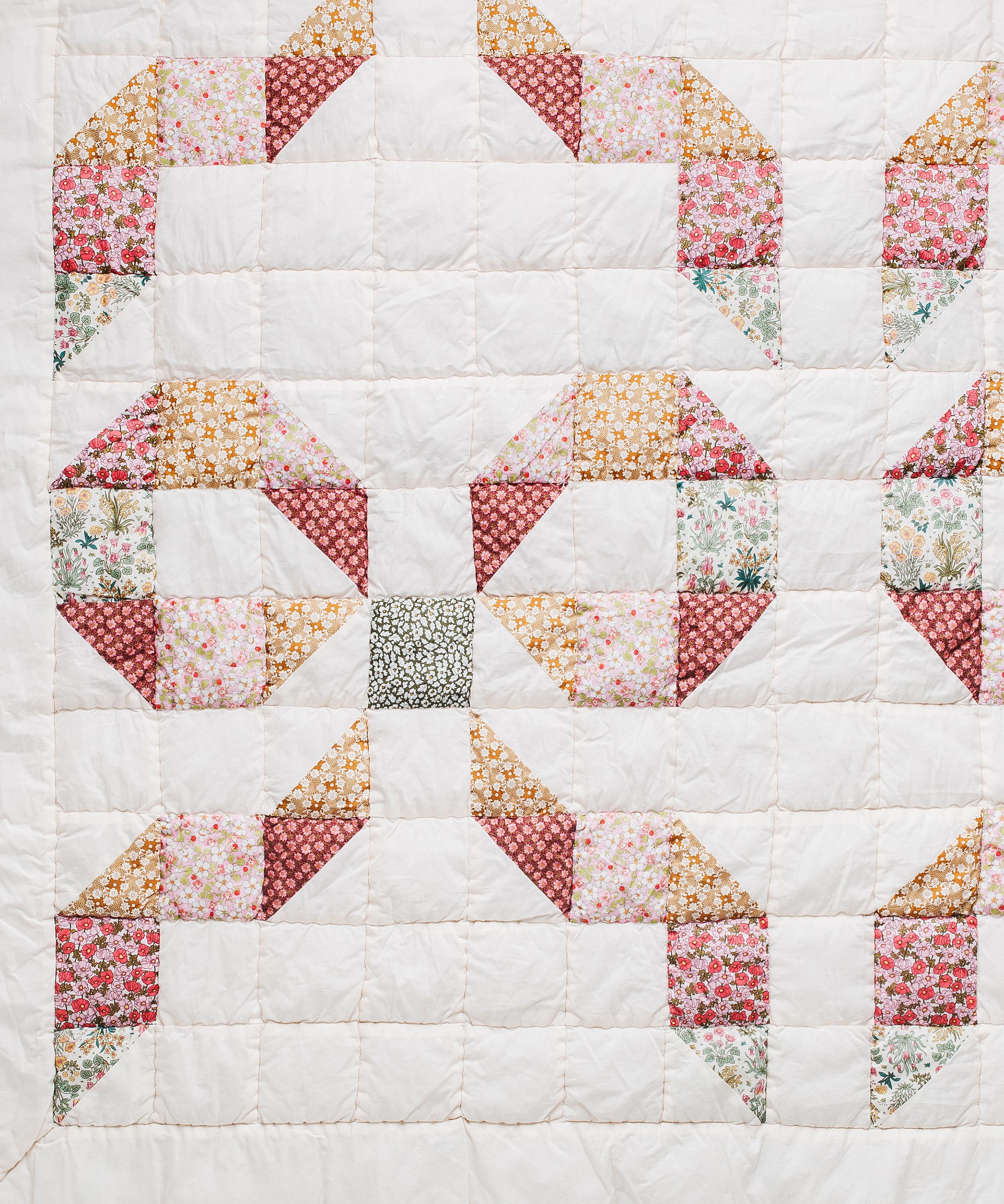 Projektityyny - Bow Patchwork Quilt image number 2