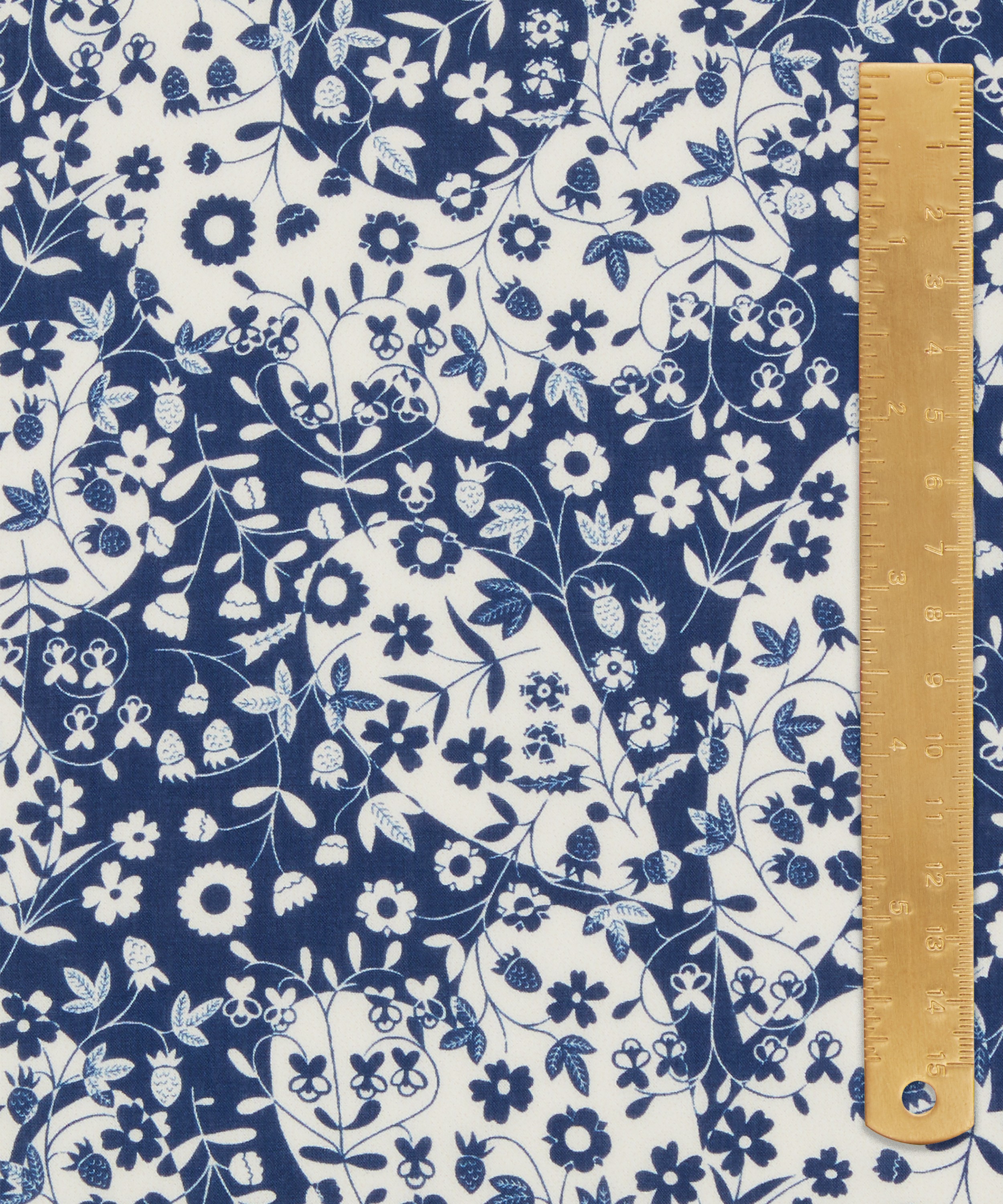 Liberty Fabrics - Mirabelle Mono Tana Lawn™ Cotton image number 4