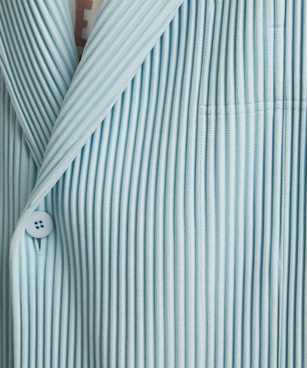 Homme Plisse Issey Miyake Tailored Pleats 2 Cropped Blazer Homme Plisse Issey Miyake Tailored Pleats 2 Cropped Blazer
