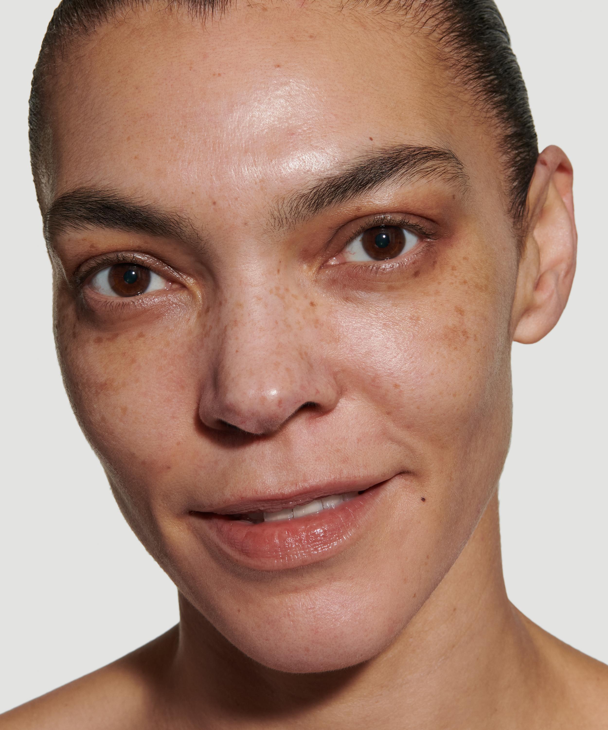 Lisa Eldridge Beauty - Seamless Skin Enhancing Tint 30ml image number 3