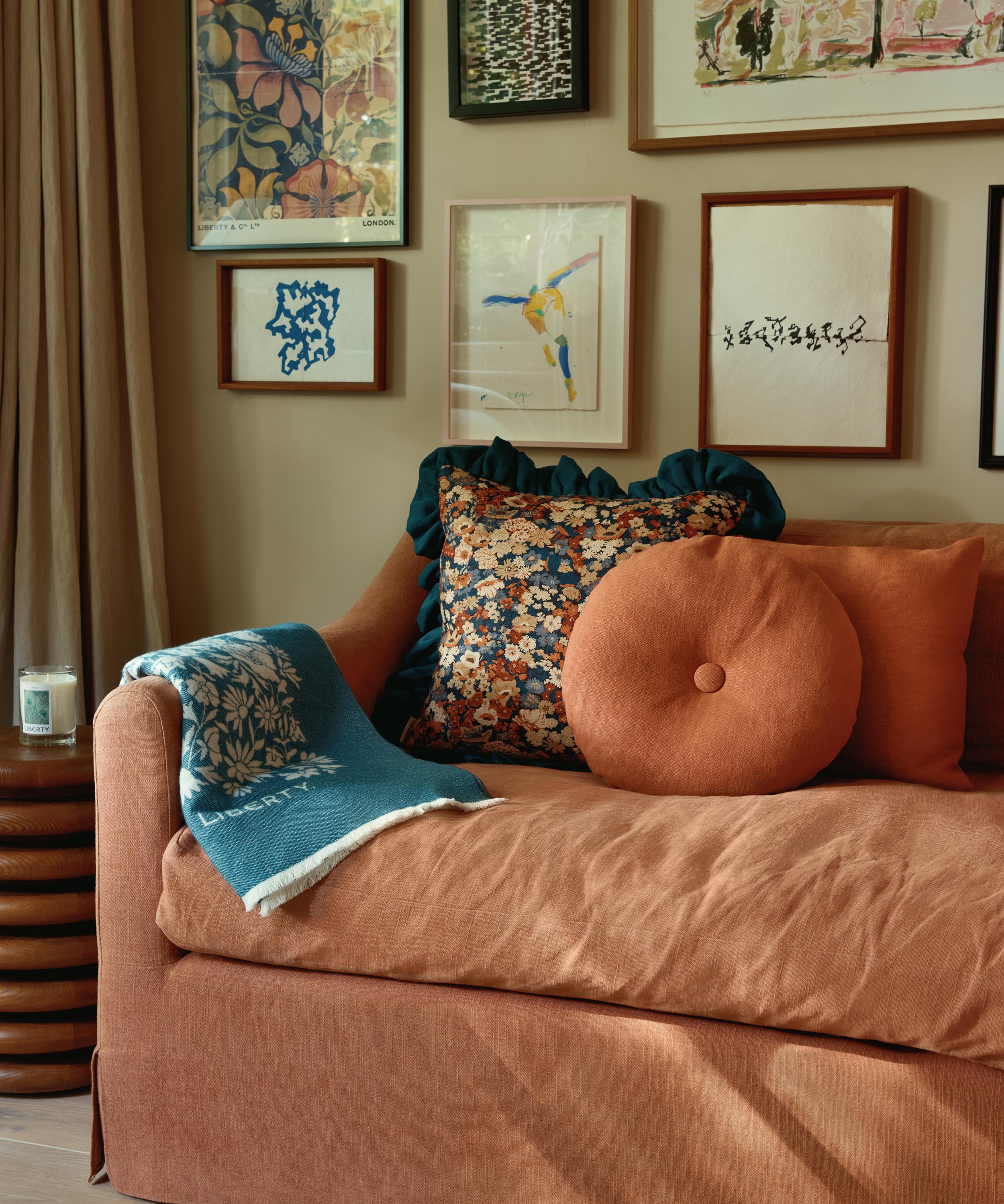 Liberty - Poppy Dawn Wool Throw image number 2