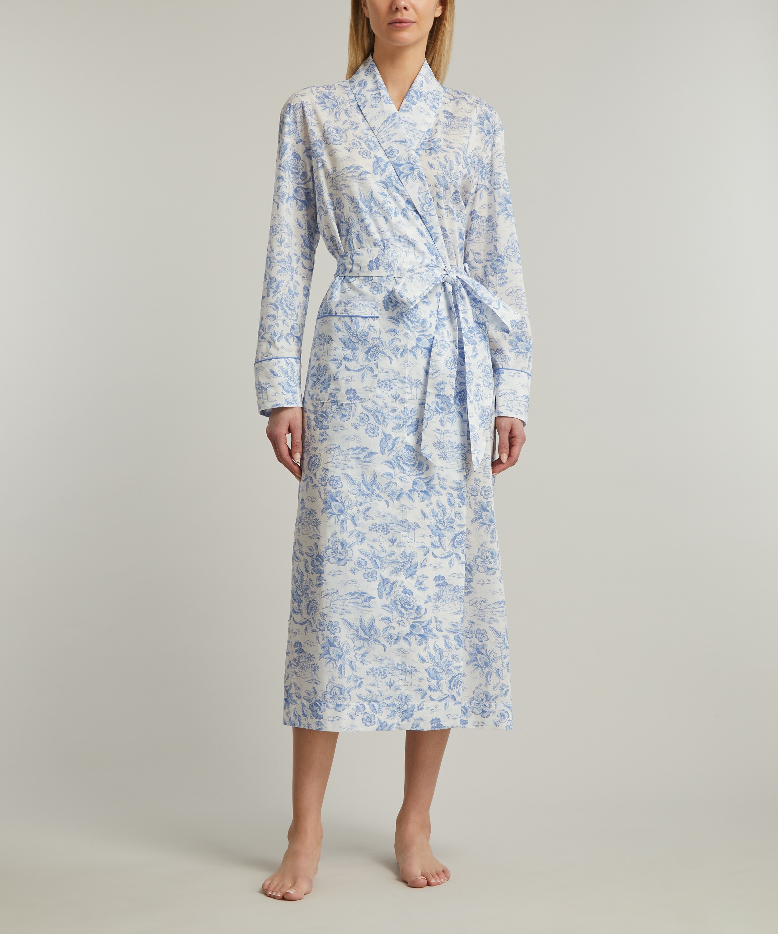 Liberty - Delft Lagoon Tana Lawn™ Cotton Classic Robe image number 1