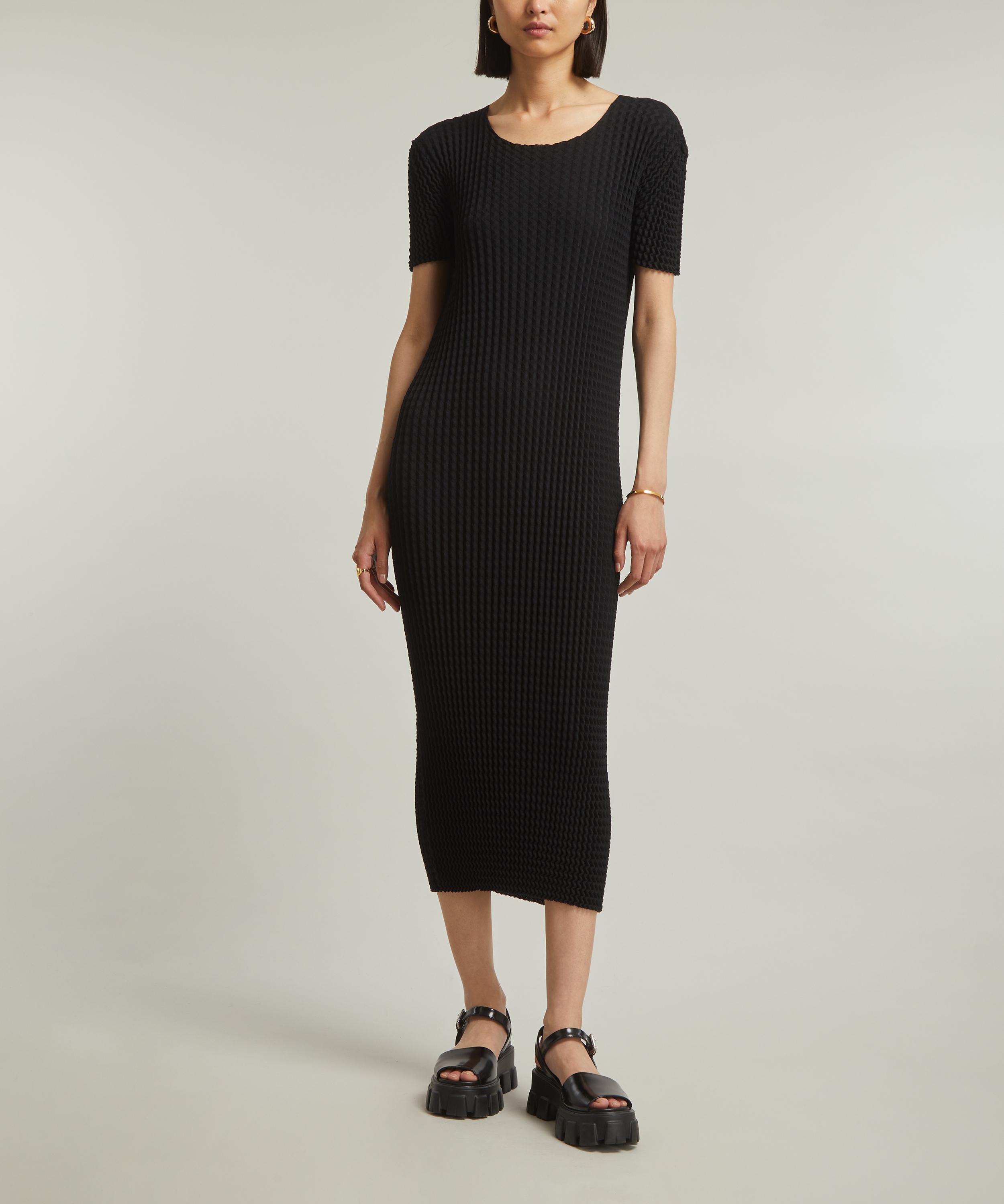 Issey Miyake - SPONGY-46 Pleated Short-Sleeve Dress image number 2