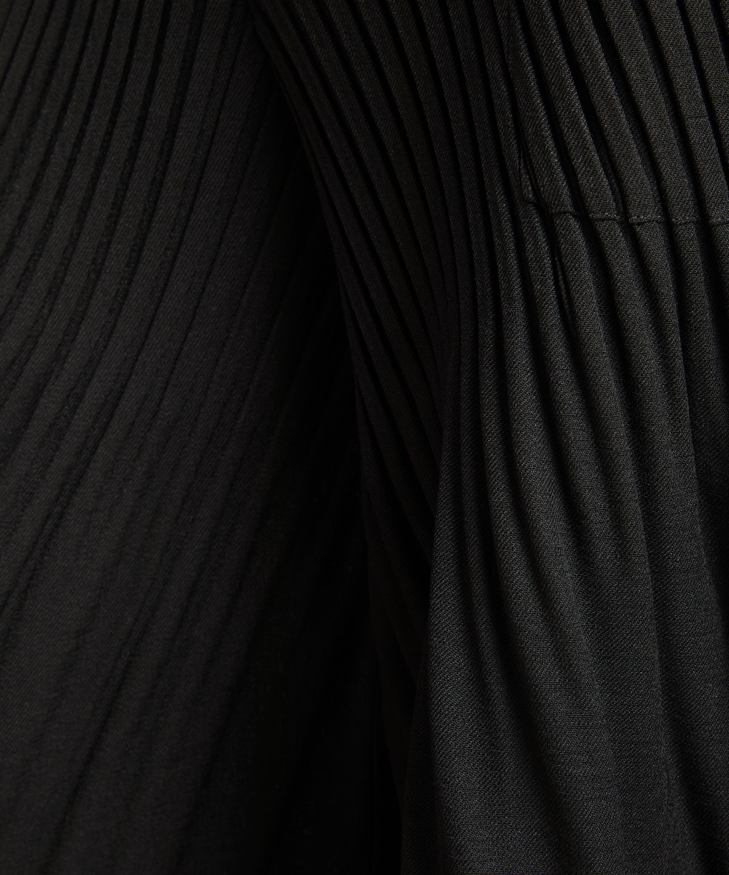 Issey Miyake - LINEN LIKE PLEATS Trousers image number 4