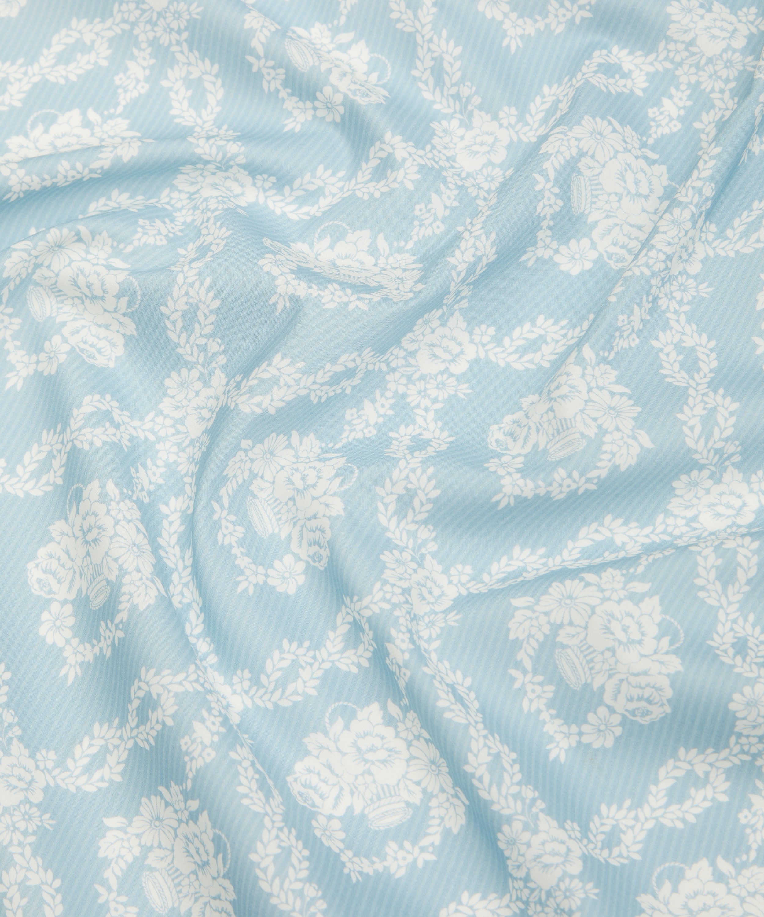 Liberty Fabrics - Liberty Fabrics x Bridgerton Garland Hampers Tana Lawn™ Cotton image number 3