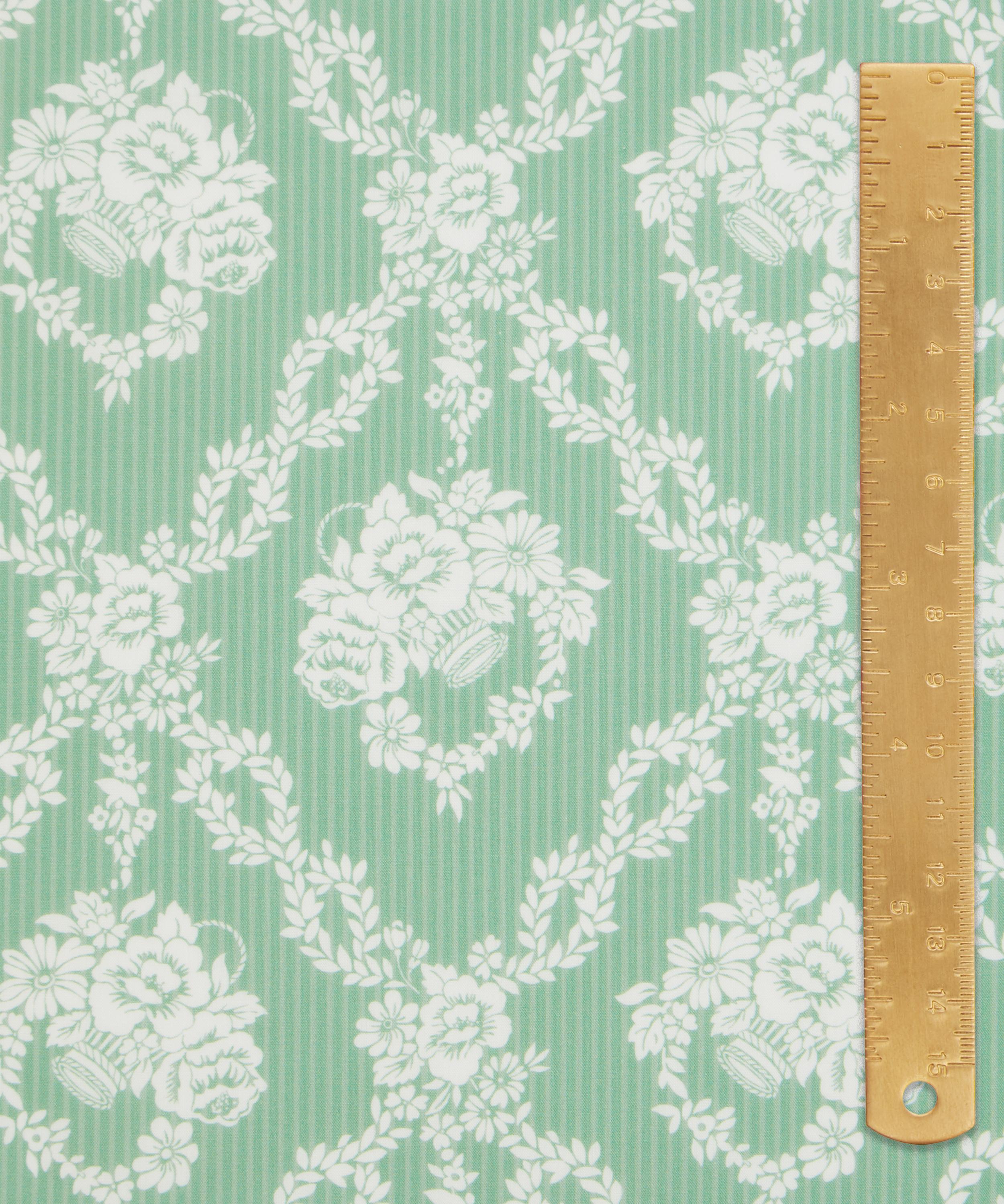 Liberty Fabrics - Liberty Fabrics x Bridgerton Garland Hampers Tana Lawn™ Cotton image number 4