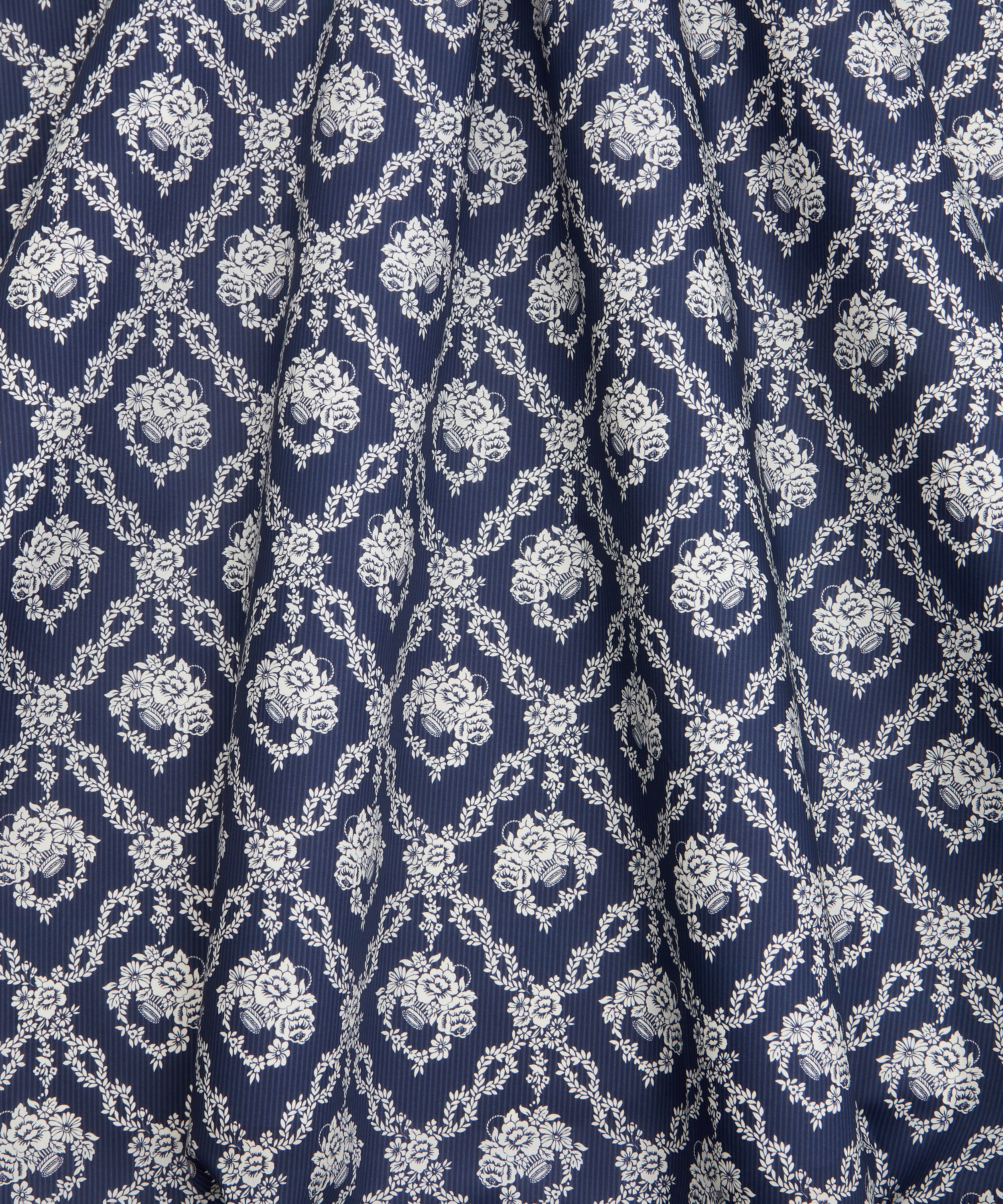 Liberty Fabrics - Liberty Fabrics x Bridgerton Garland Hampers Tana Lawn™ Cotton image number 2