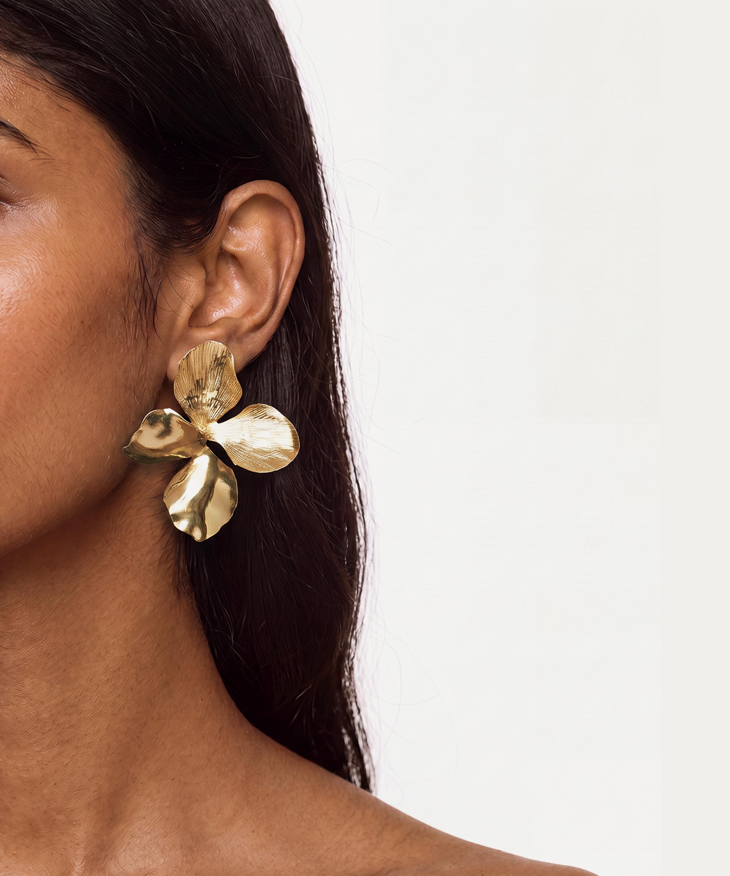 SHASHI - 14ct Gold-Plated Hyacinthe Stud Earrings image number 1
