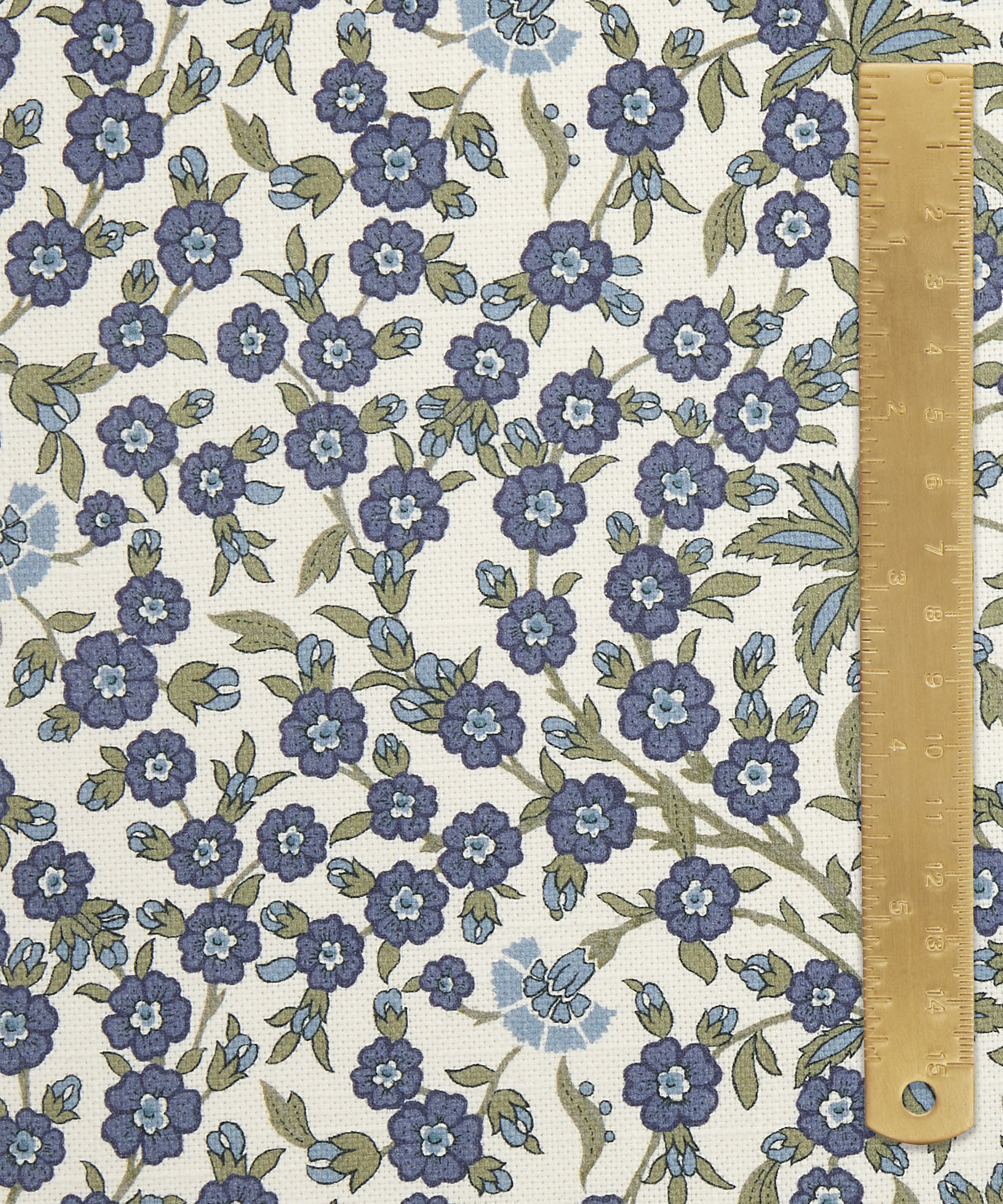 Liberty Interiors - Empress Vine Cotton in Flax Flower image number 4