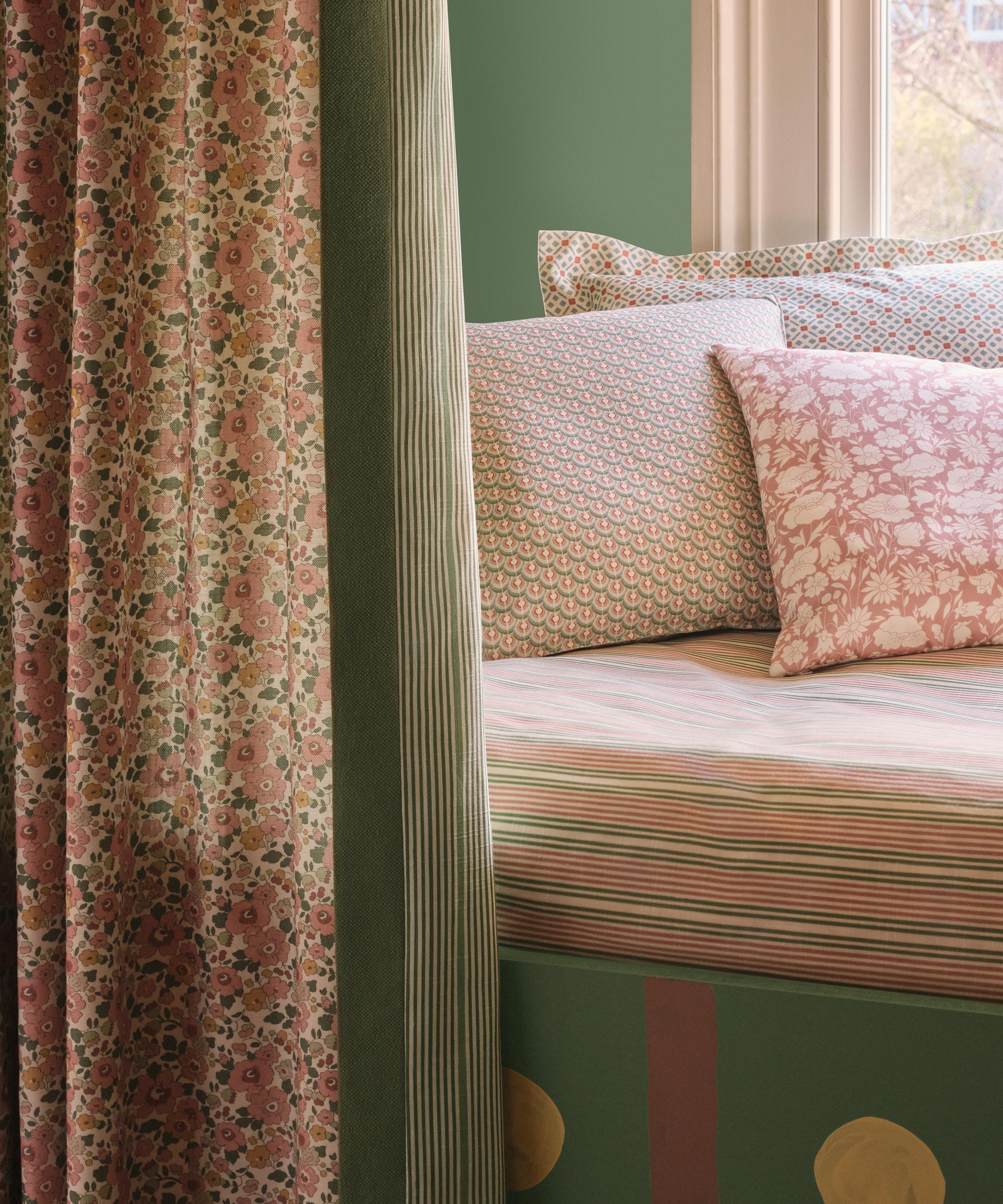 Liberty Interiors - Park Stripe Cotton in Purslane image number 1