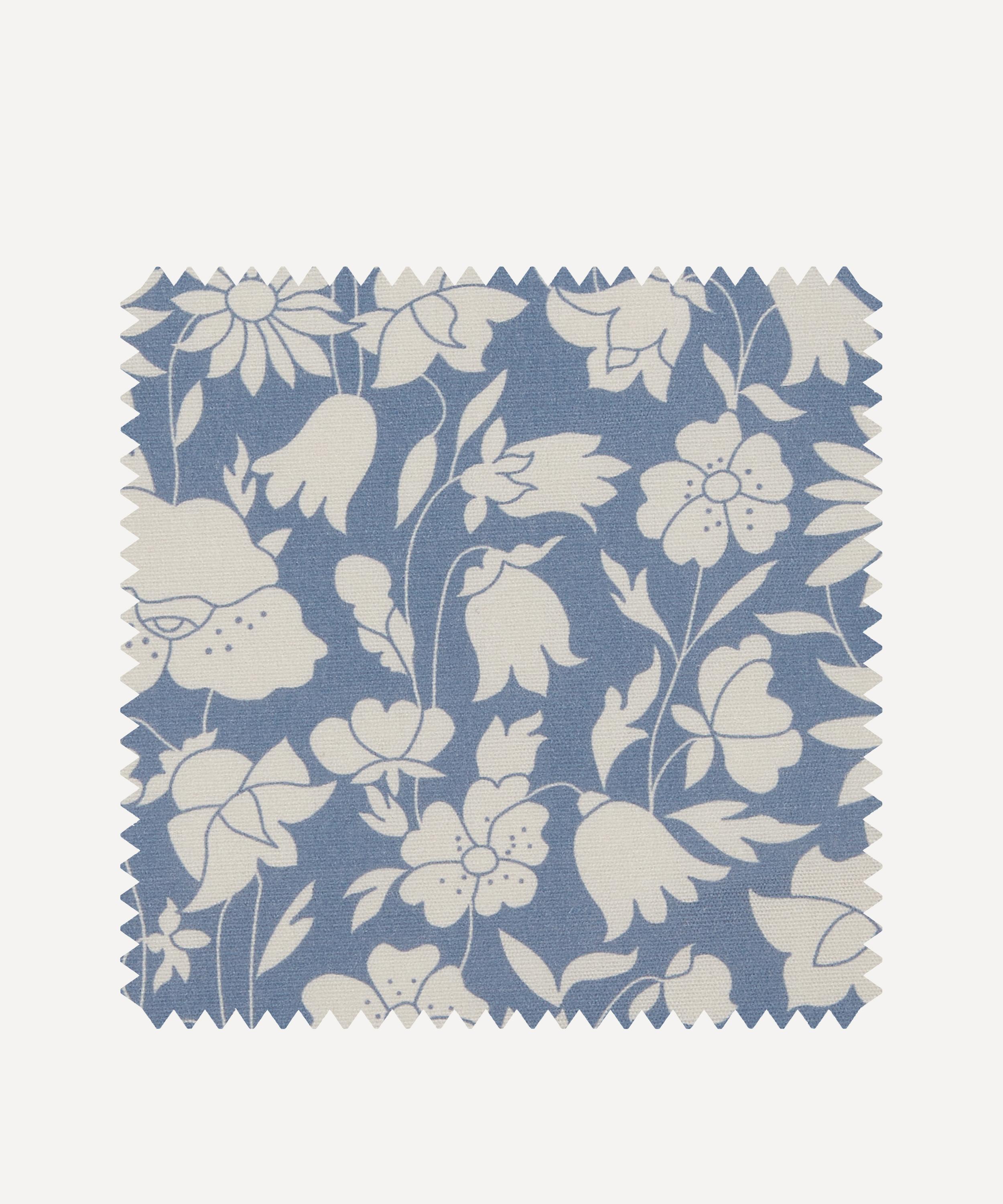 Liberty Interiors - Fabric Swatch - Poppy Grace Cotton in Flax Flower image number 0